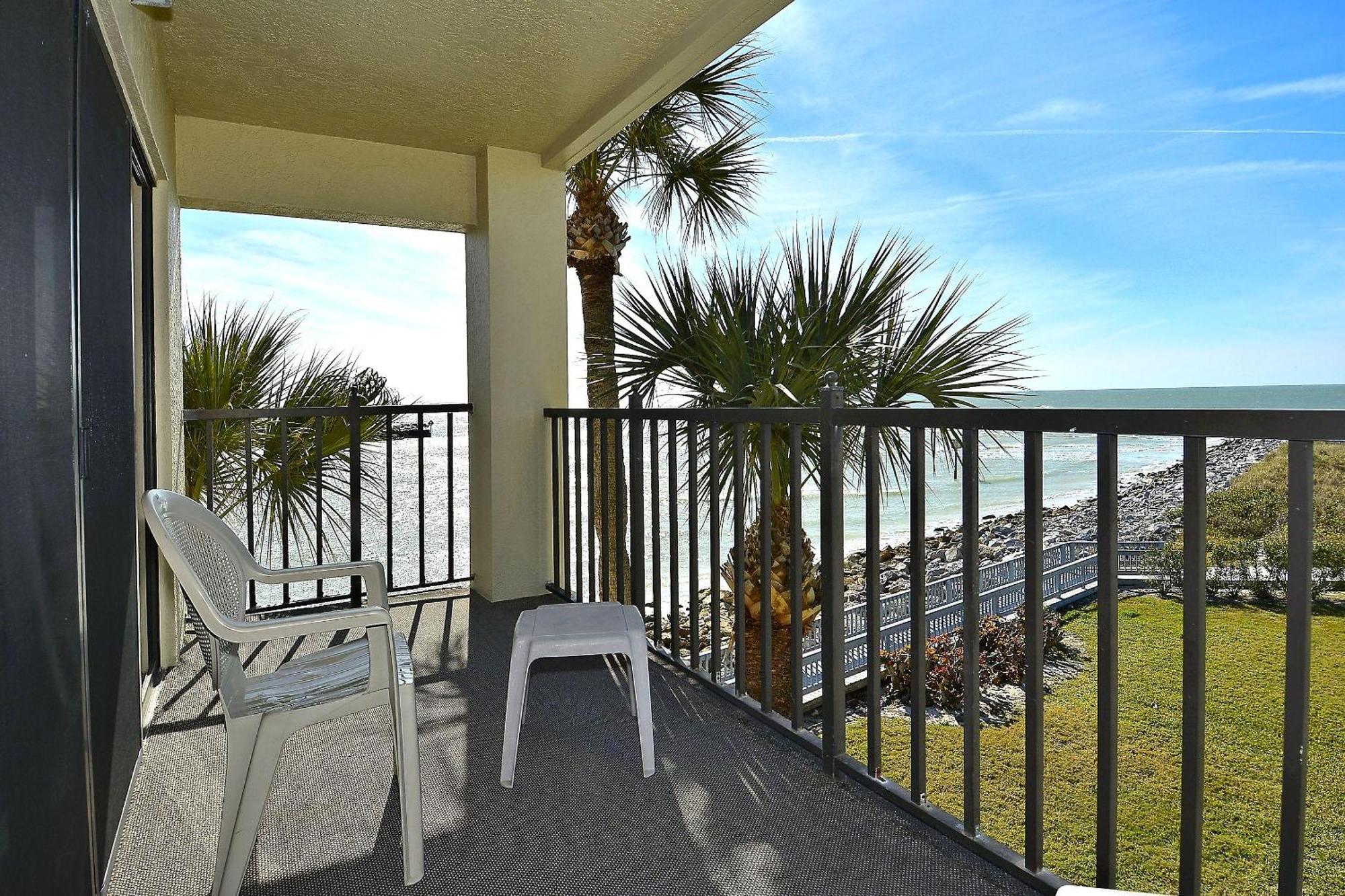 Land's End 6-301 Front Holiday home *