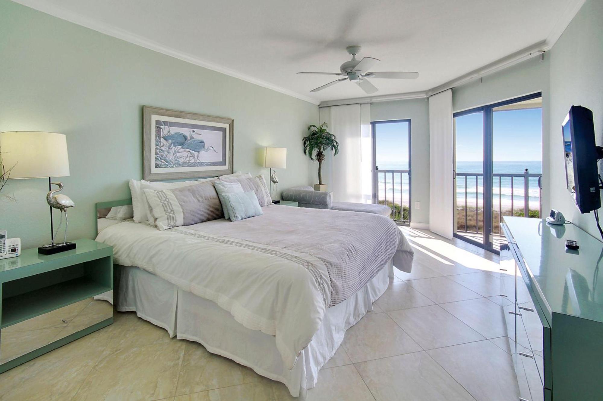 Land's End 11-406 Front - Premier Holiday home St. Pete Beach