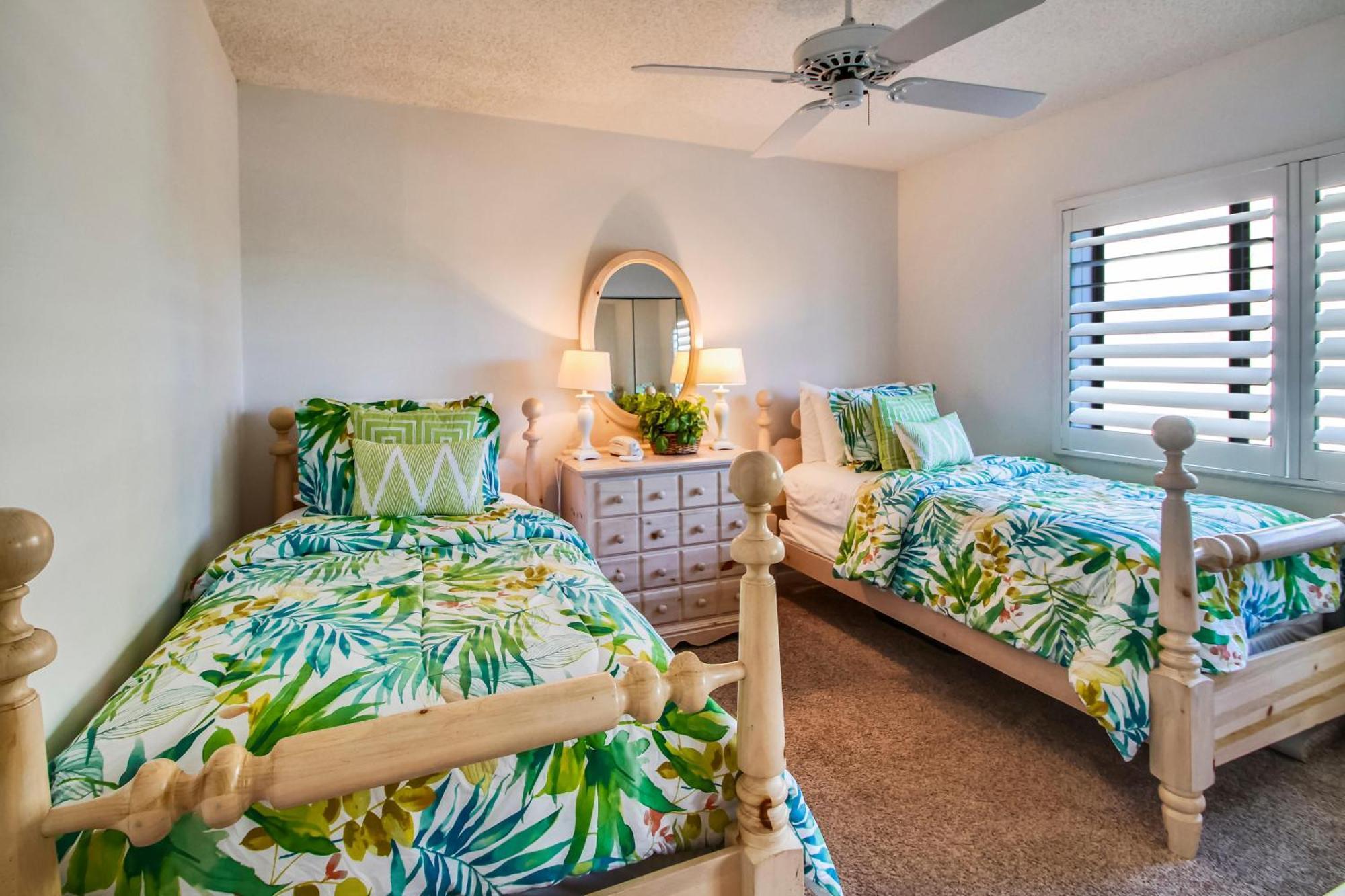 Land's End 10-305 Front Holiday home