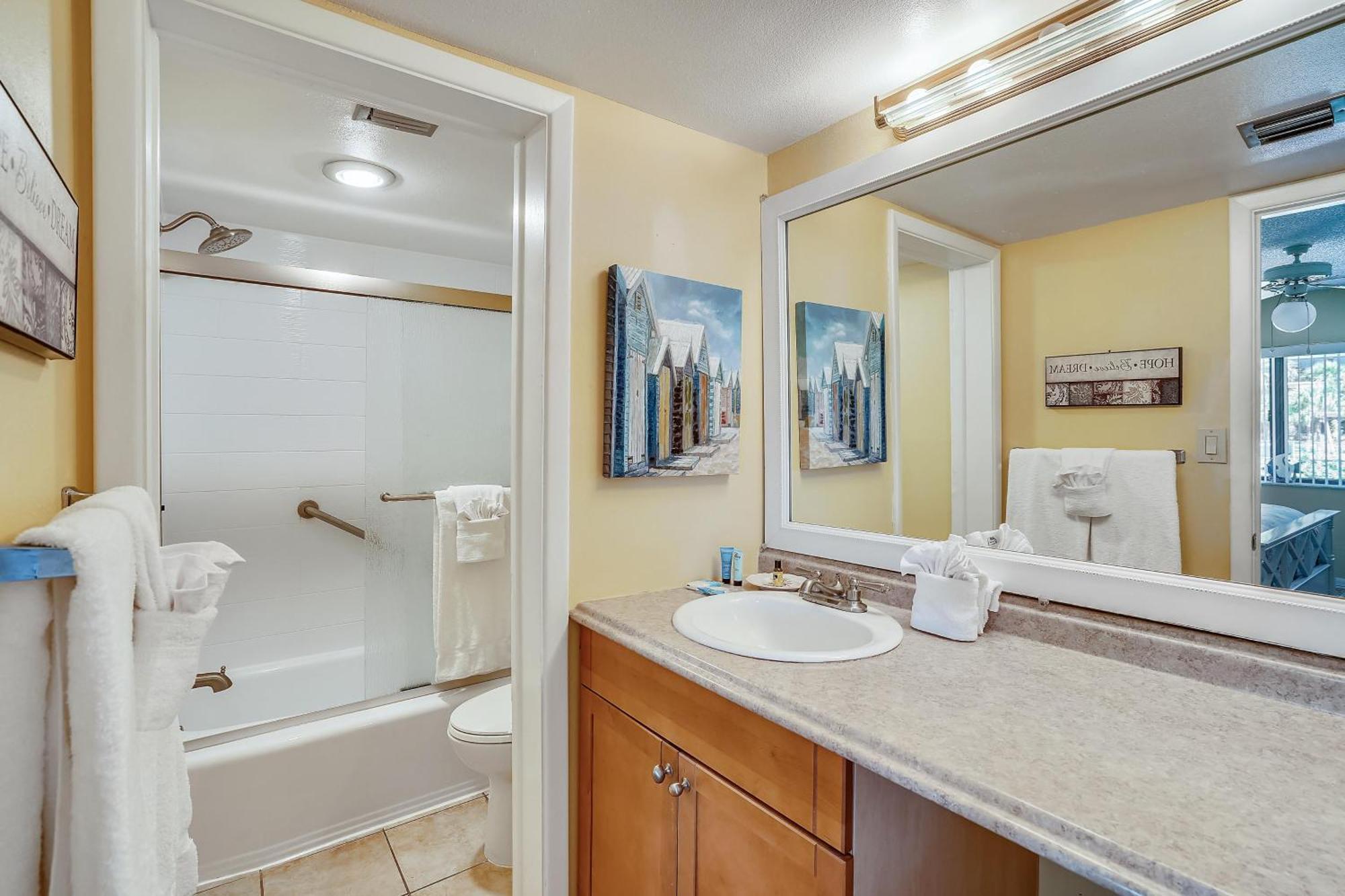 Land's End 10-205 Front Holiday home *
