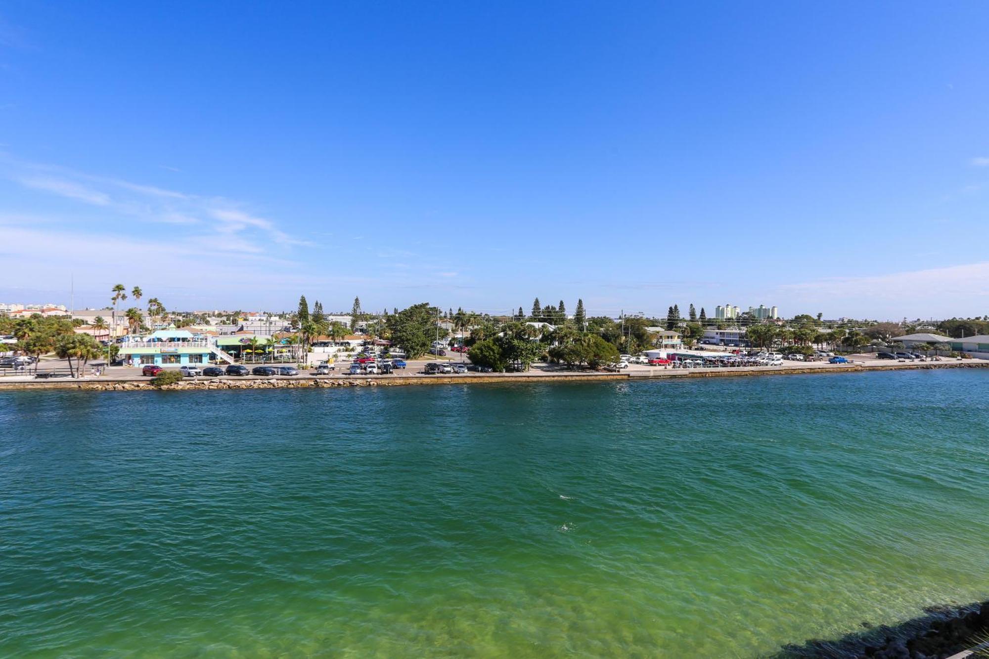 Holiday home Land's End 3-406 Bay Front *