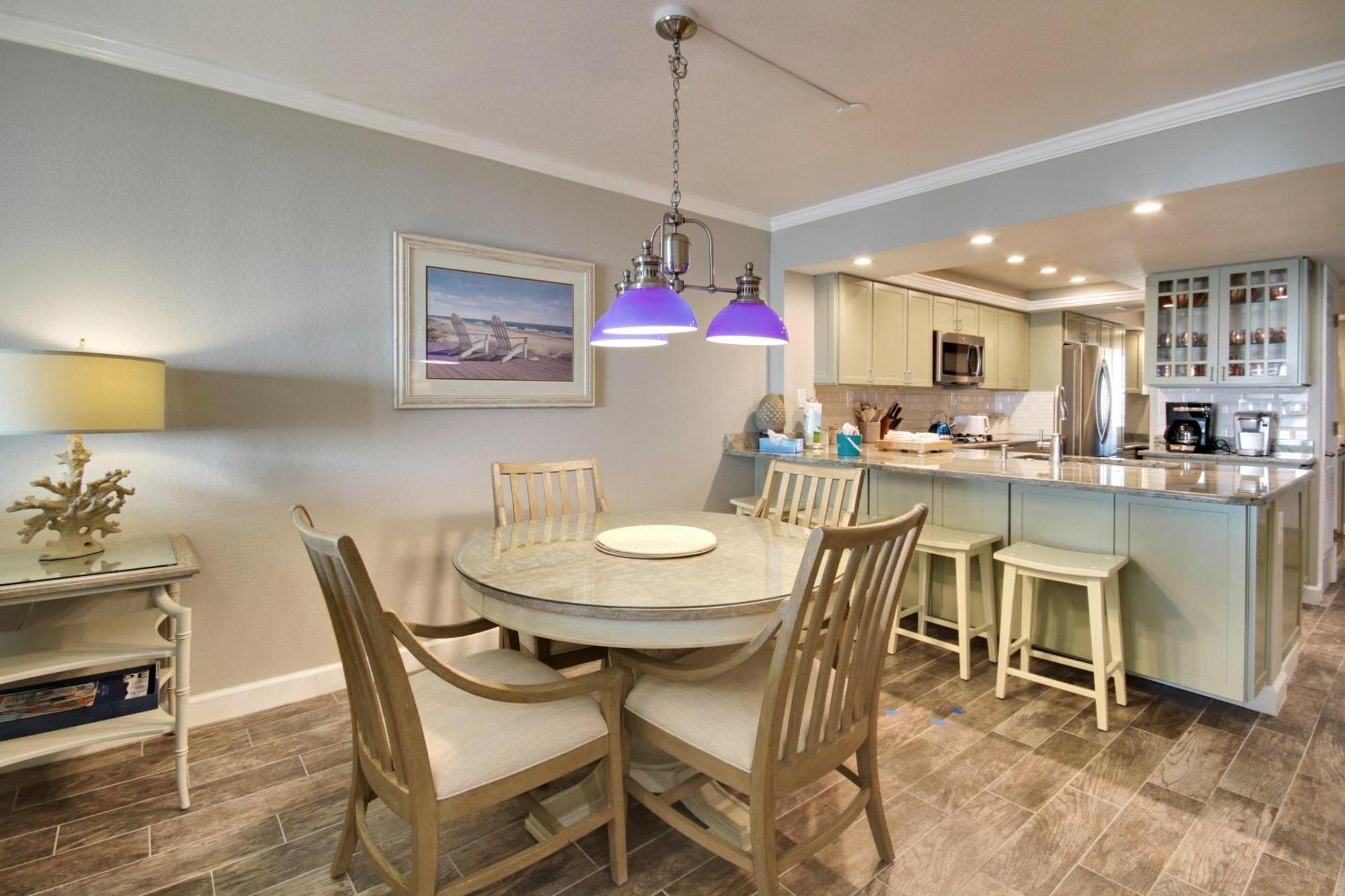 Land's End 10-402 Front - Premier * St. Pete Beach