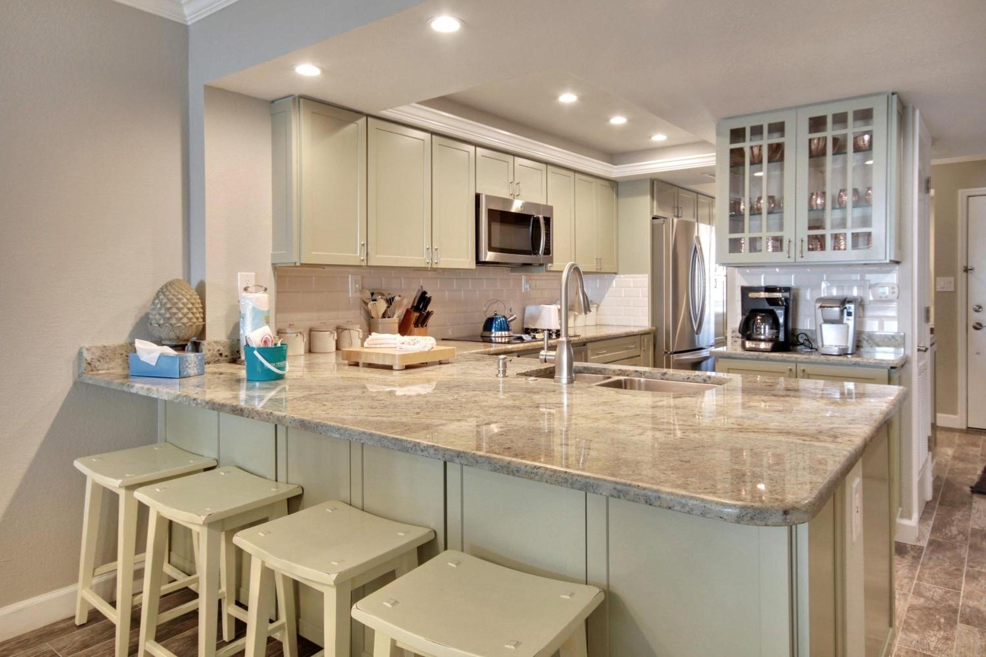 Land's End 10-402 Front - Premier Holiday home *