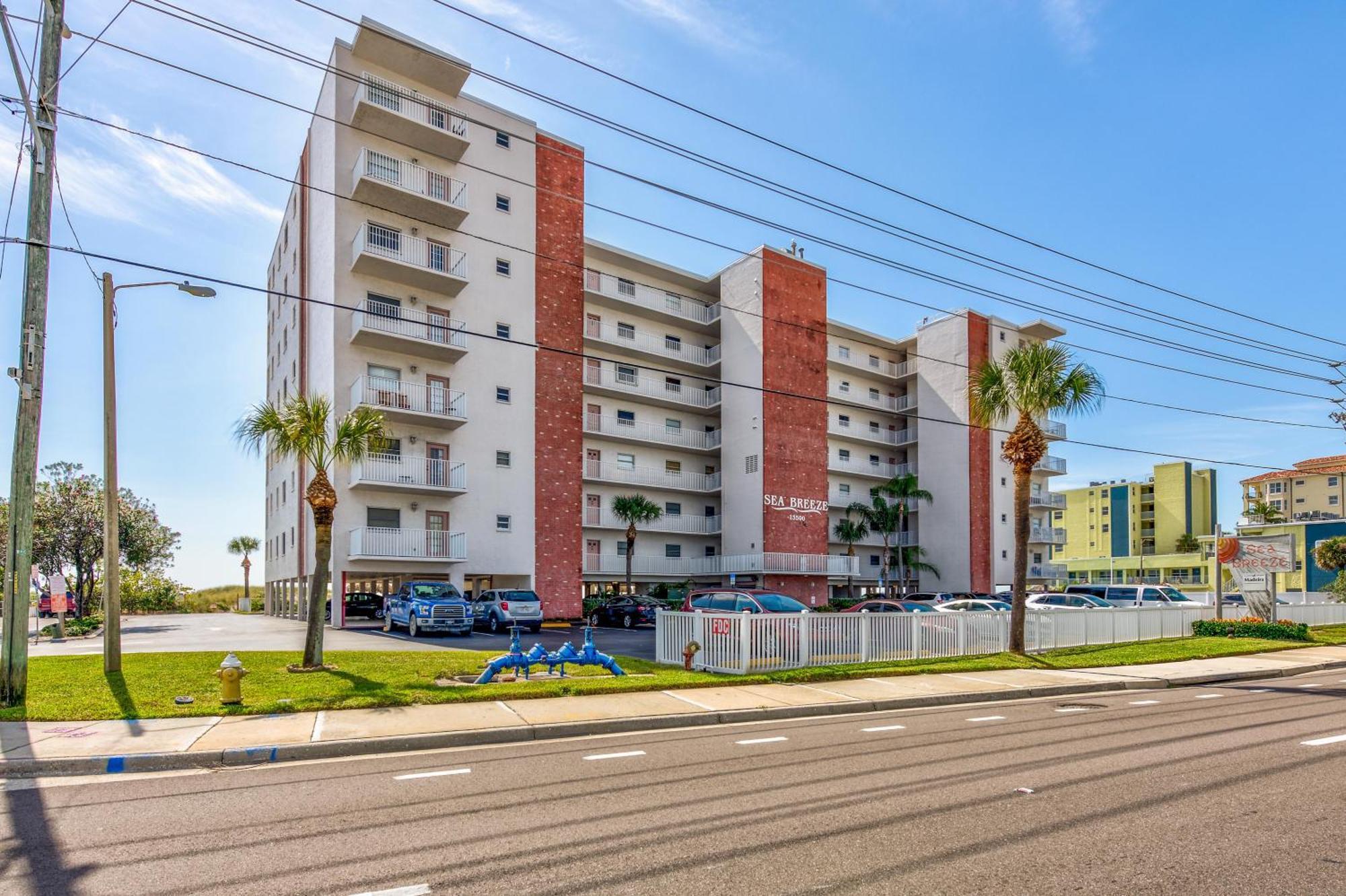 Sea Breeze 401 Holiday home