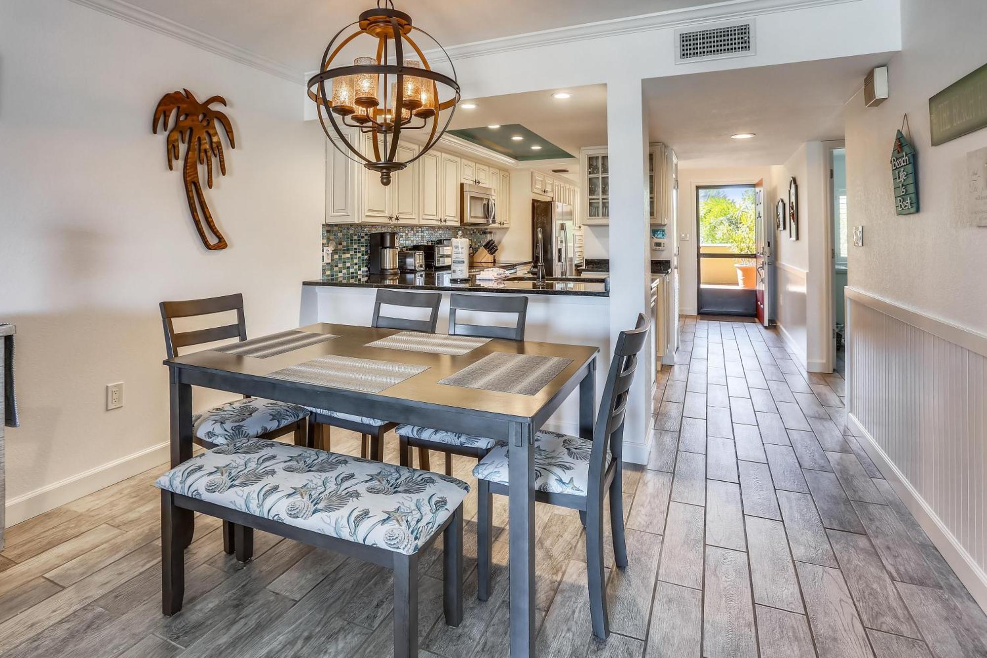 Land's End 3-203 Bay Front - Premier Holiday home