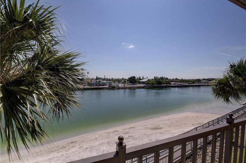Land's End 3-305 Bay Front - Premier
