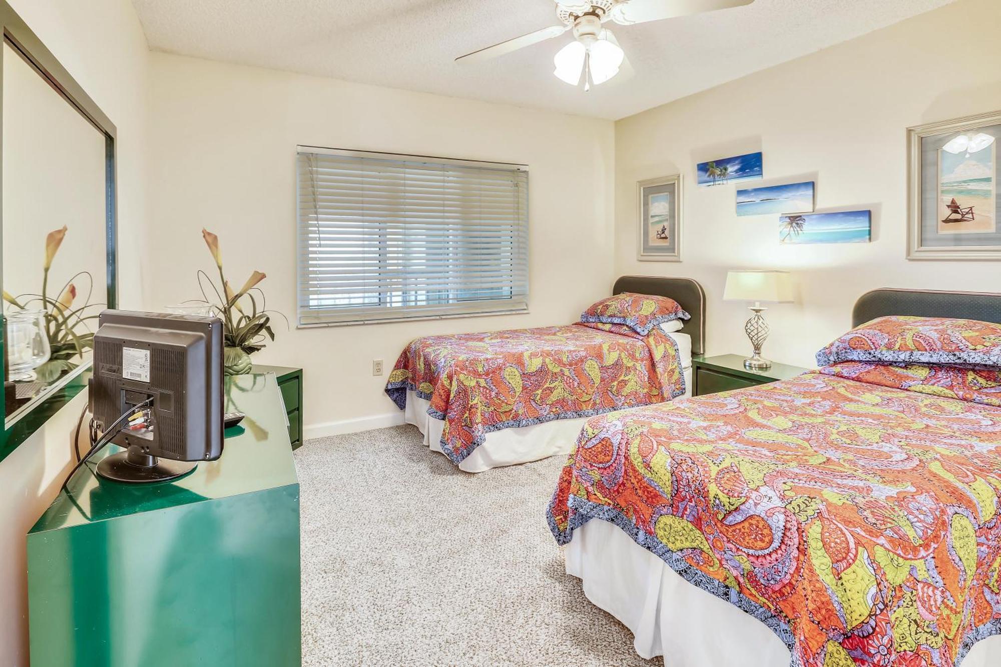 Land's End 3-305 Bay Front - Premier