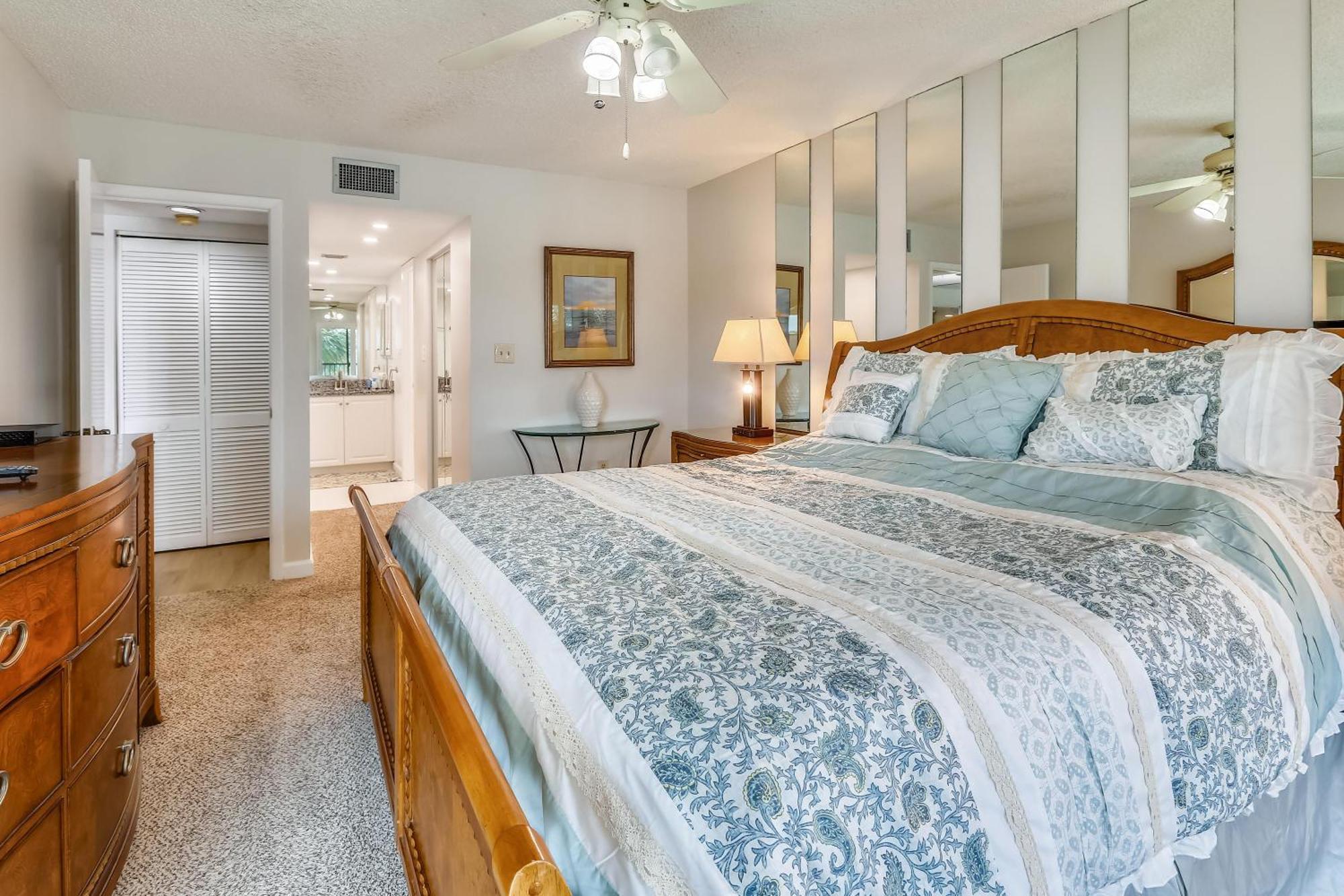 Holiday home Land's End 3-305 Bay Front - Premier St. Pete Beach