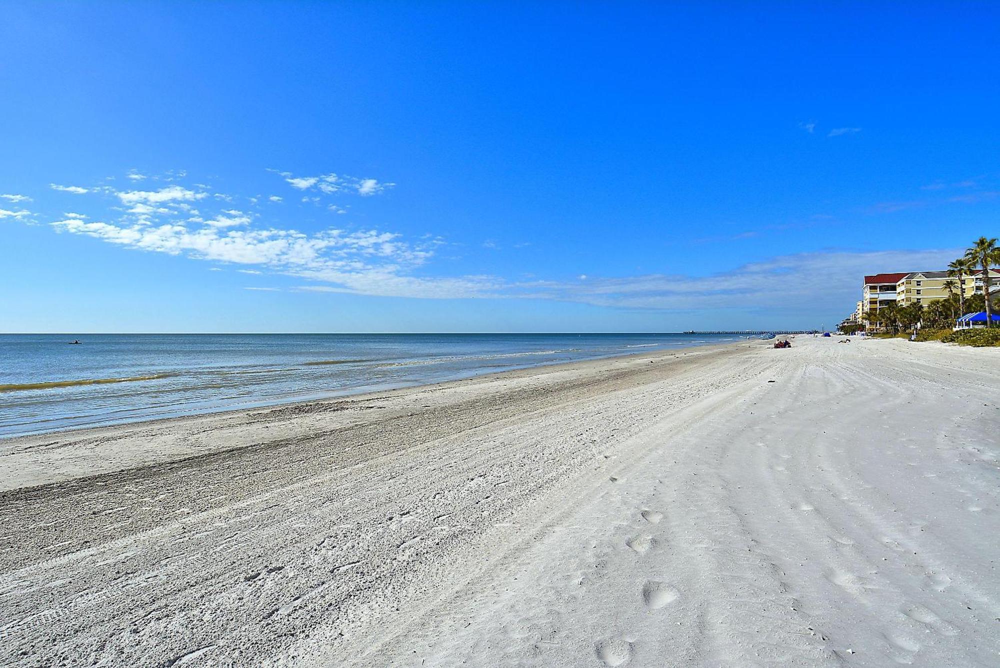 Tides 2-423 * St. Pete Beach