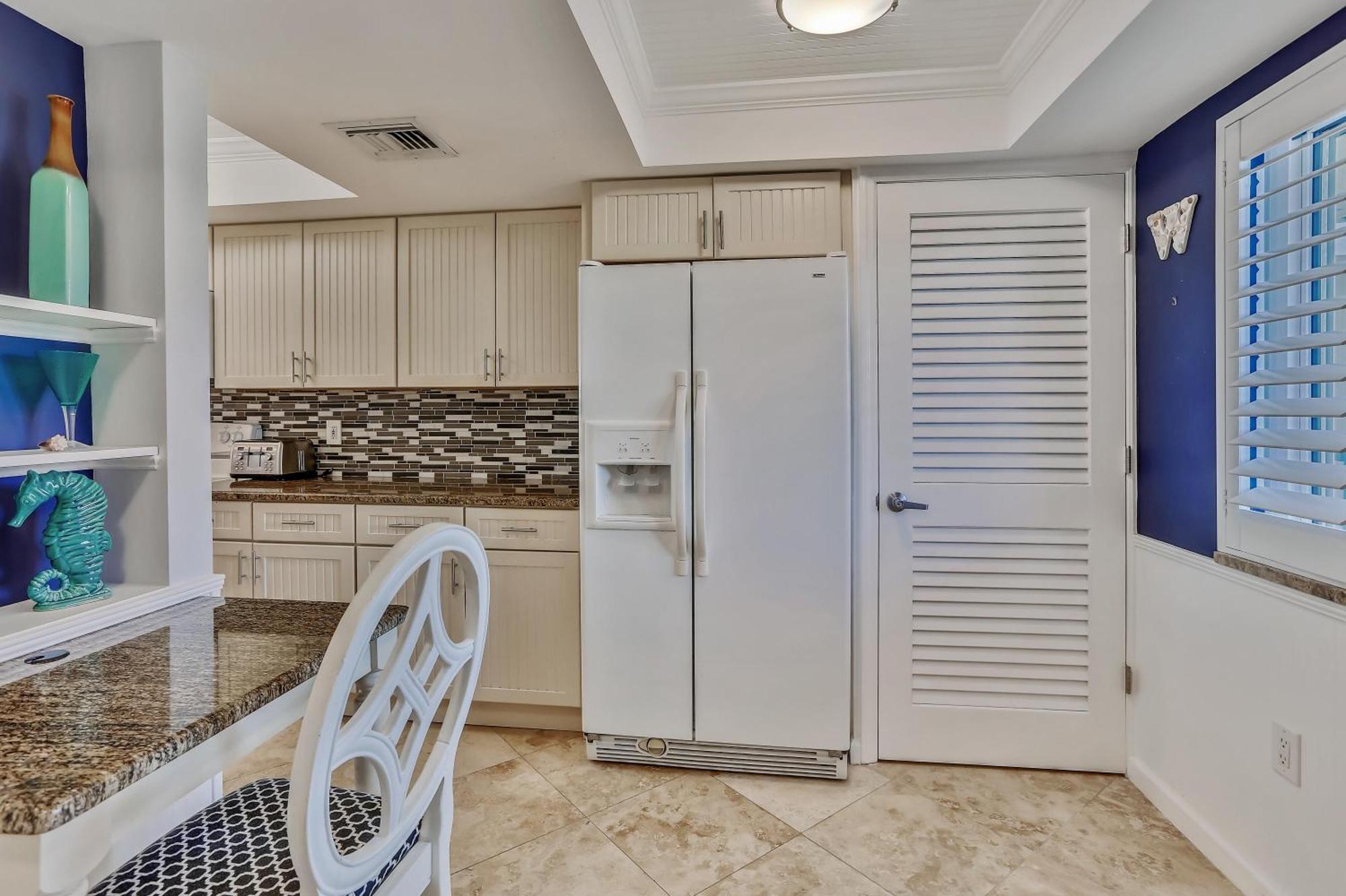 Land's End 4-303 Bay Front - Premier Holiday home *