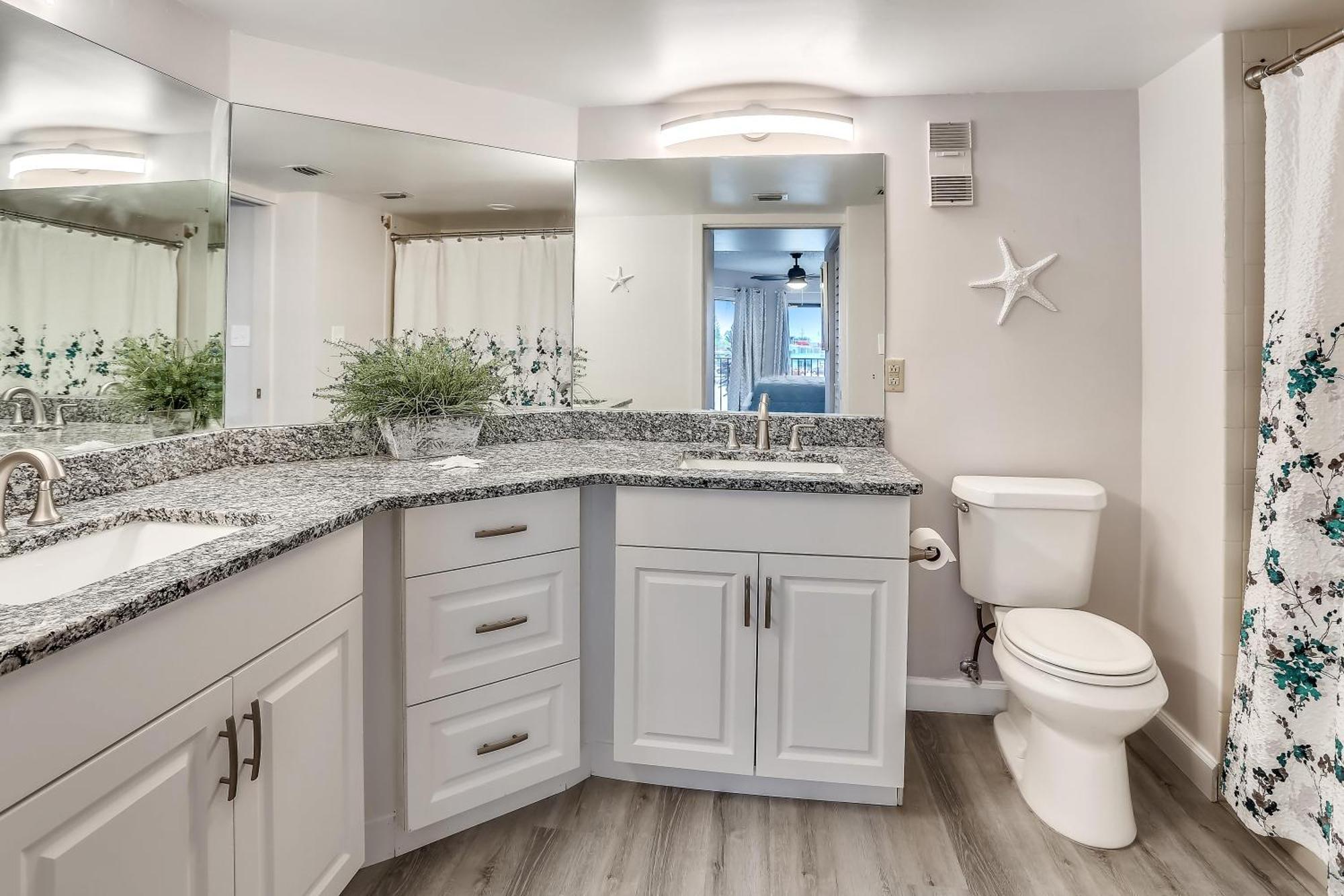 Land's End 4-202 Bay Front - Premier