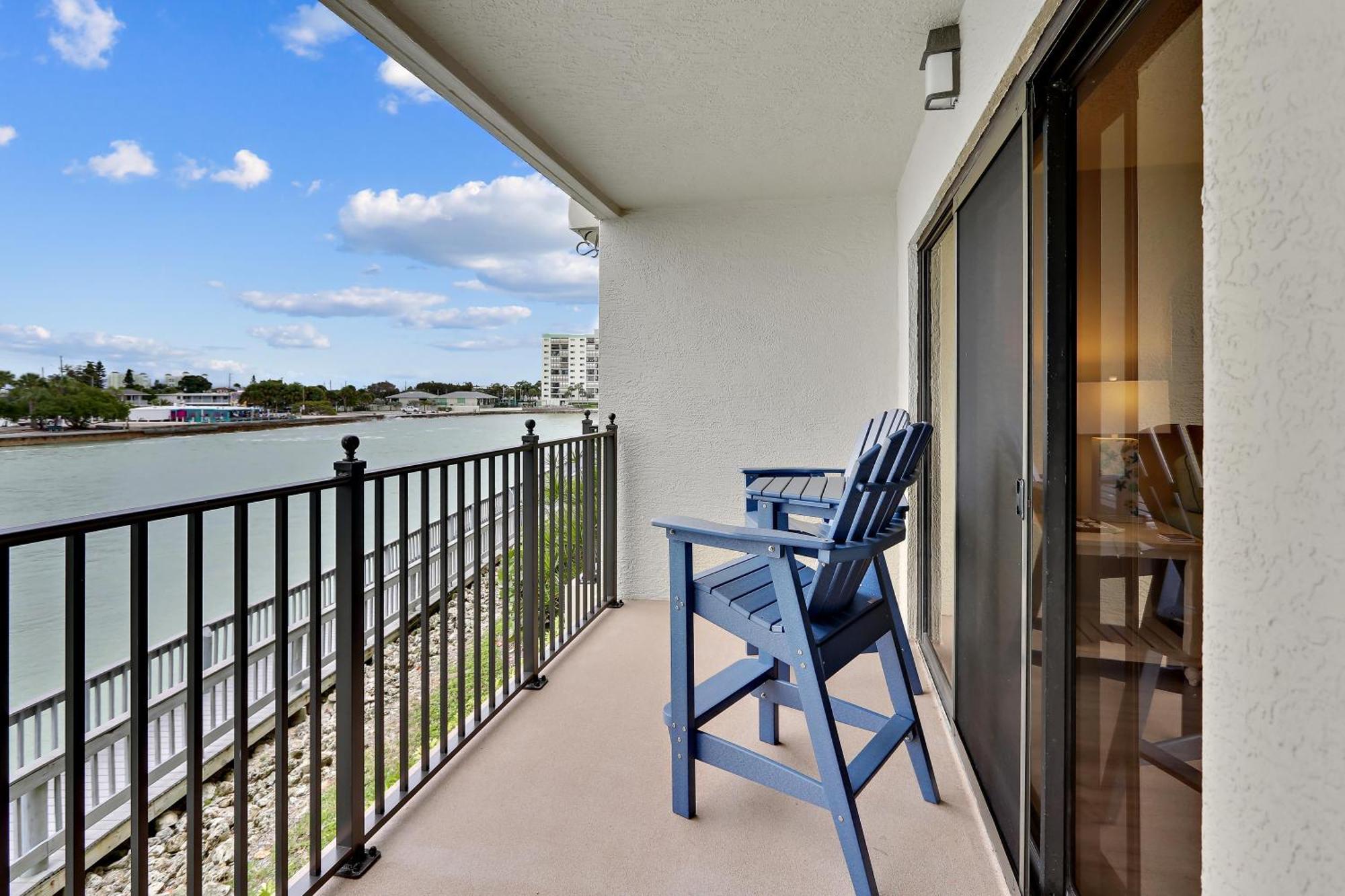 Holiday home Land's End 4-202 Bay Front - Premier St. Pete Beach