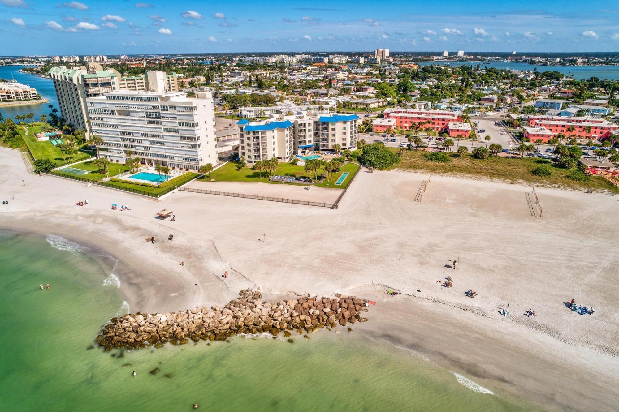 Caprice 301 St. Pete Beach