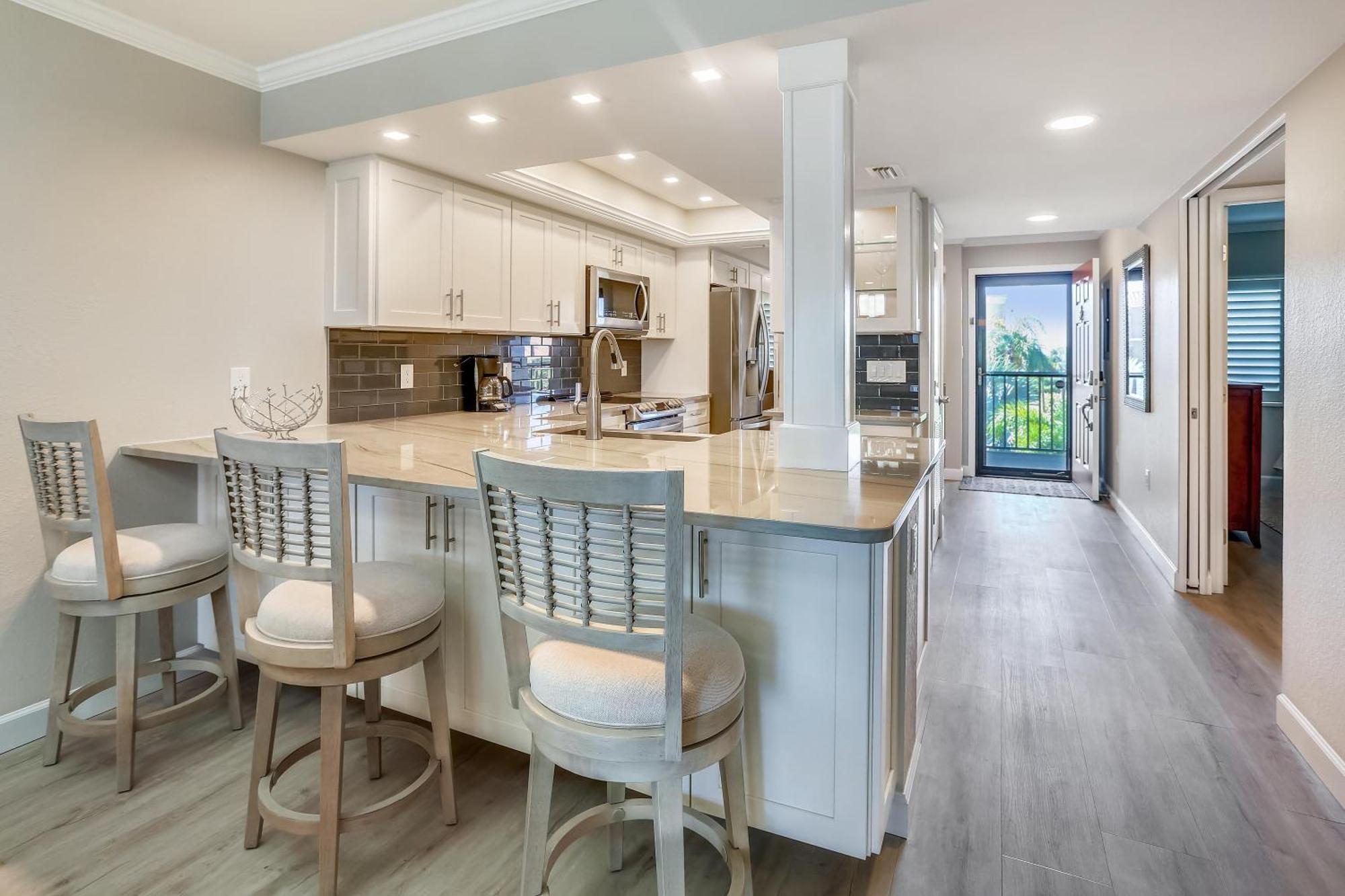 Land's End 3-303 Bay Front - Premier Holiday home *