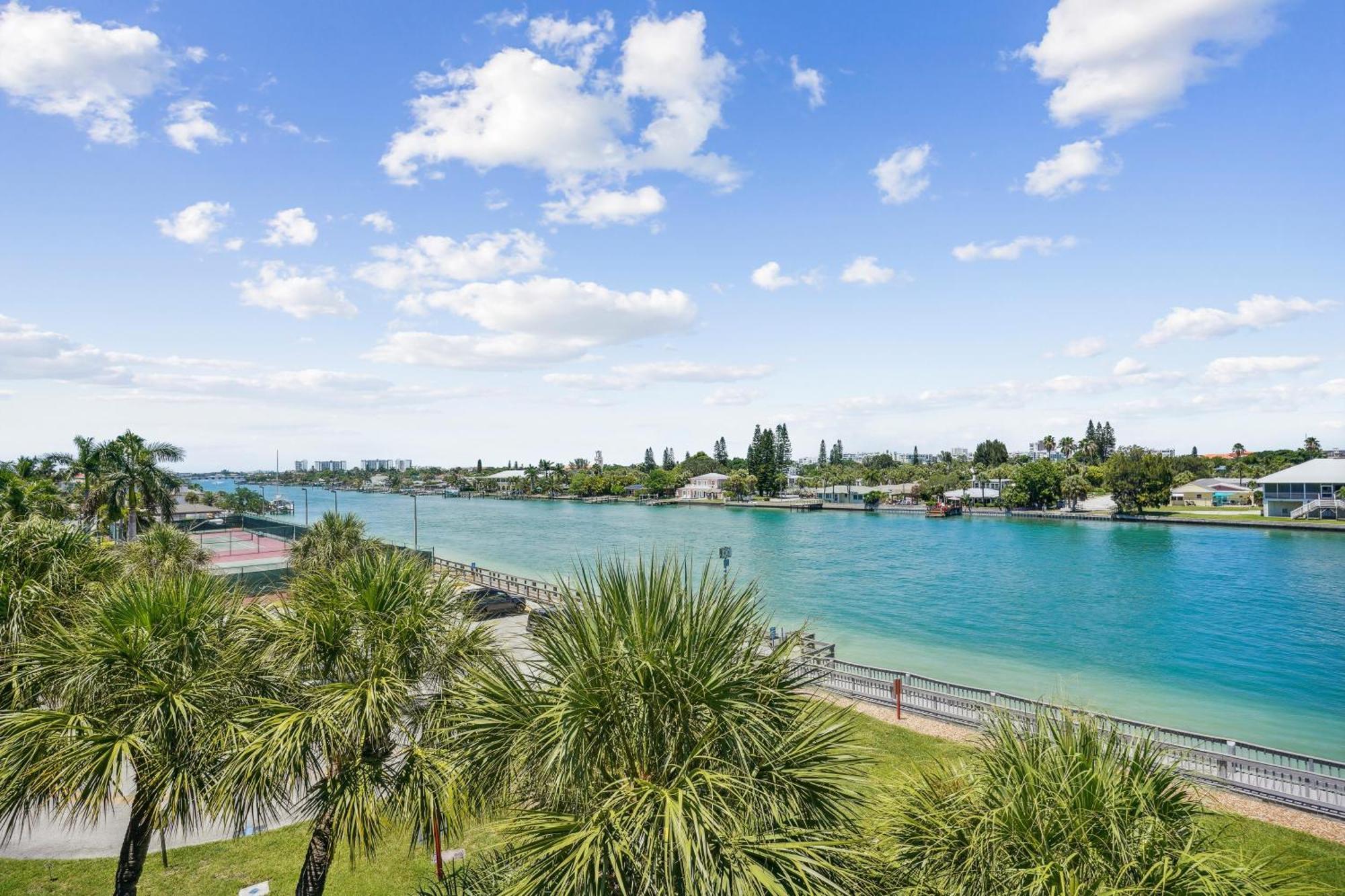 Land's End 1-408 Bay Front * St. Pete Beach