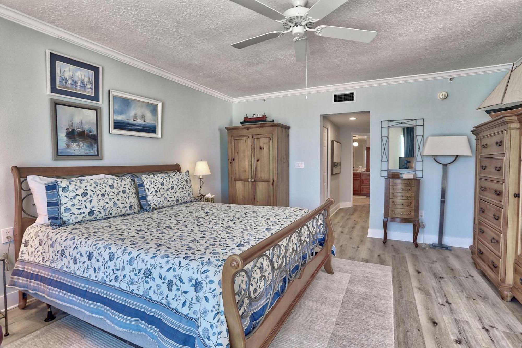 Tides 1-211 * St. Pete Beach