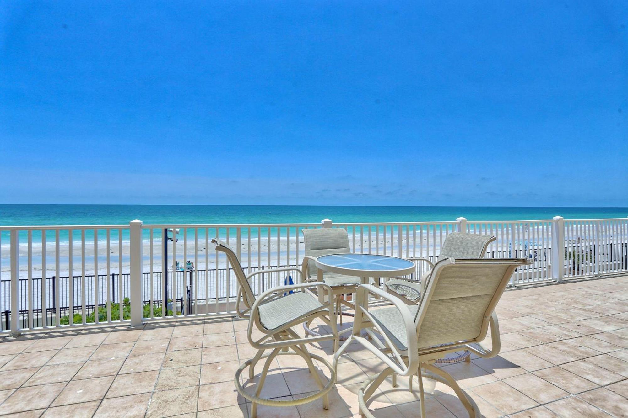Holiday home Tides 1-211 St. Pete Beach
