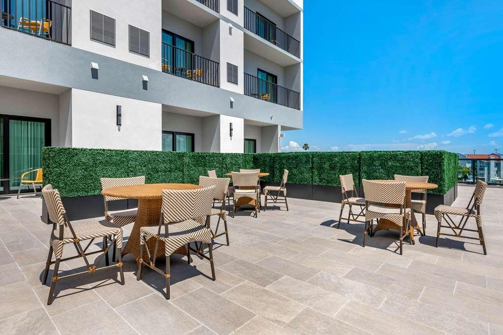 Cambria St Petersburg-madeira Marina Hotel 3*