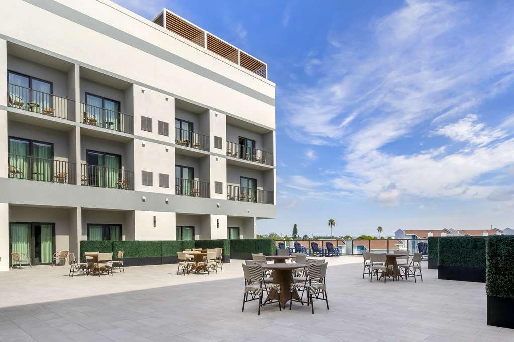 Hotel Cambria St Petersburg-madeira Marina 3*