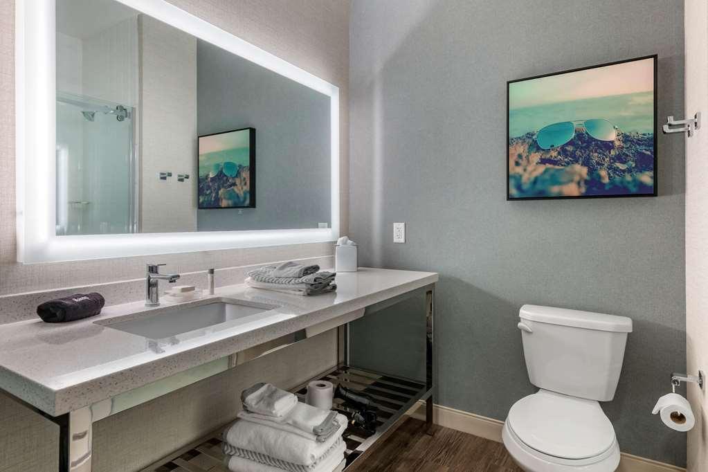 Hotel Cambria St Petersburg-madeira Marina 3*