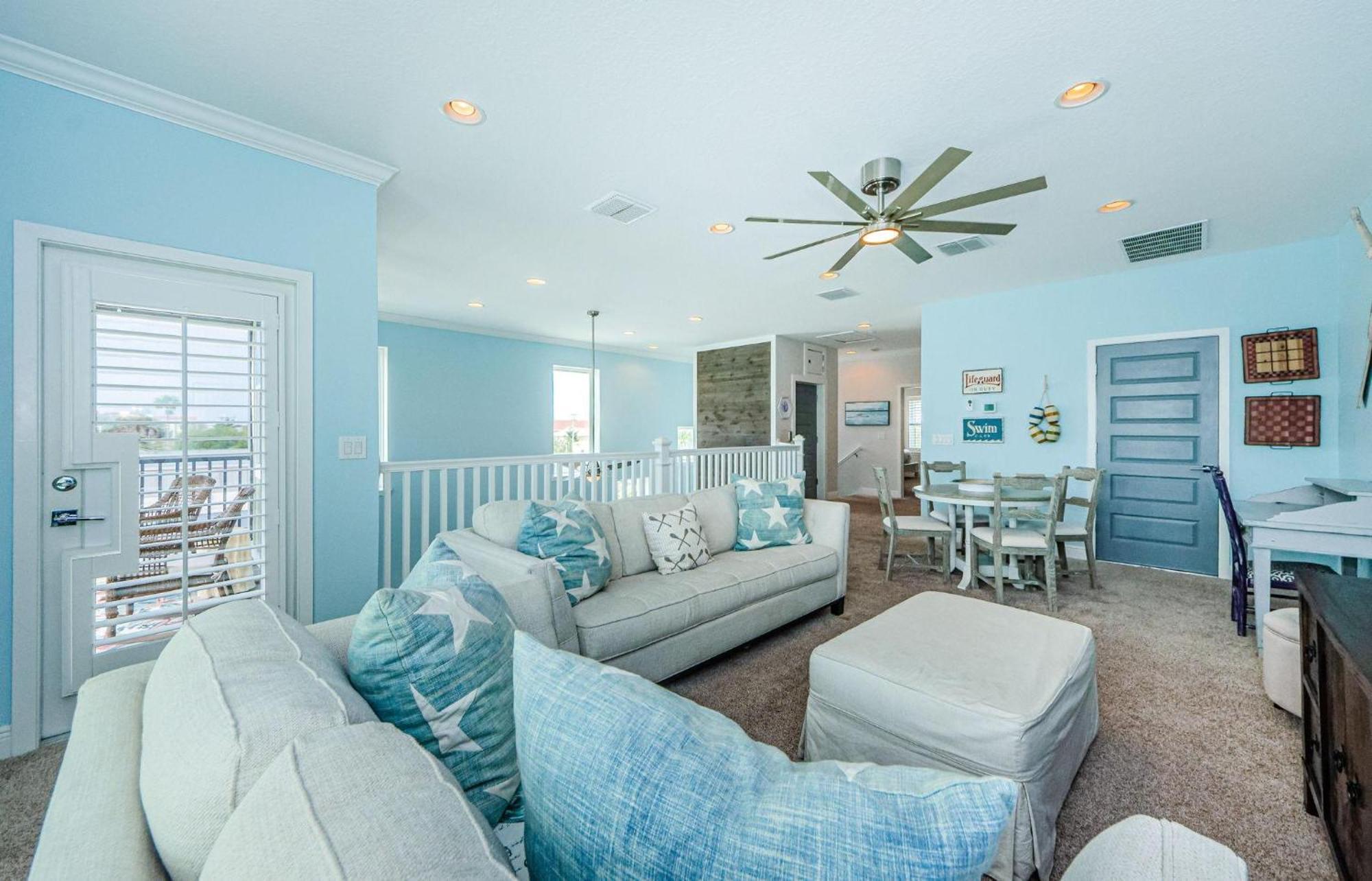 Oceanside Beach Holiday home *
