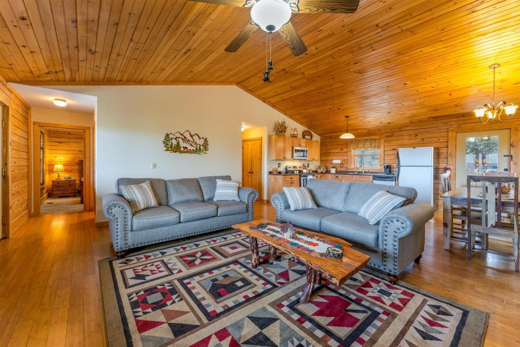 Bearadise Log Cabin Holiday home St. Pete Beach