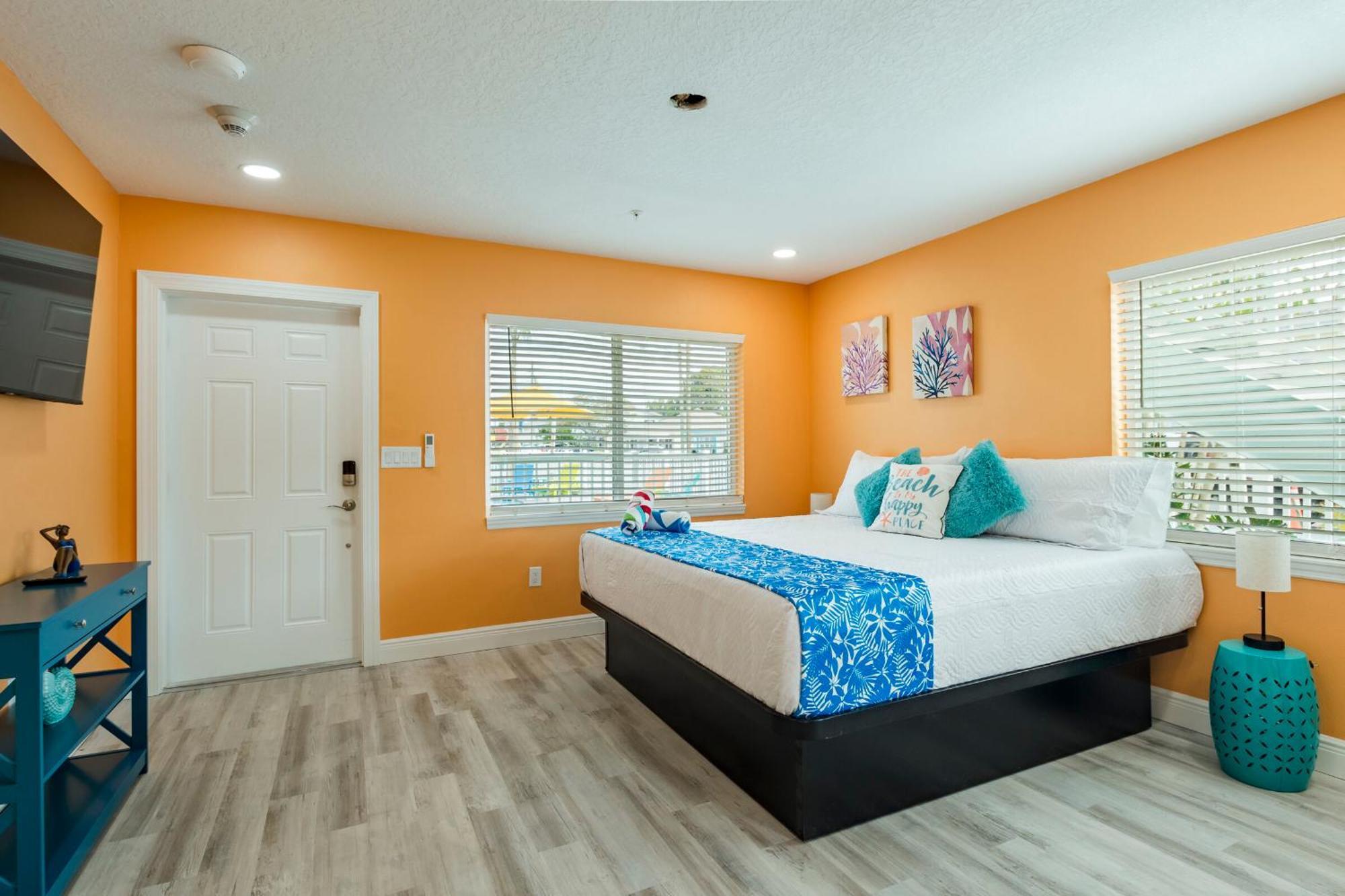 The Lofts At St Pete Motel