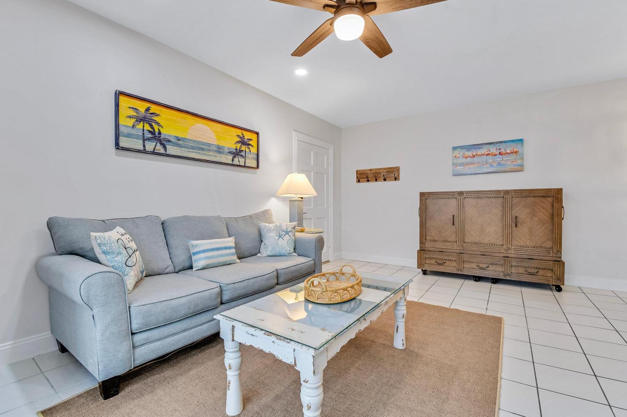 Funshine Pointe Capri Apartment St. Pete Beach