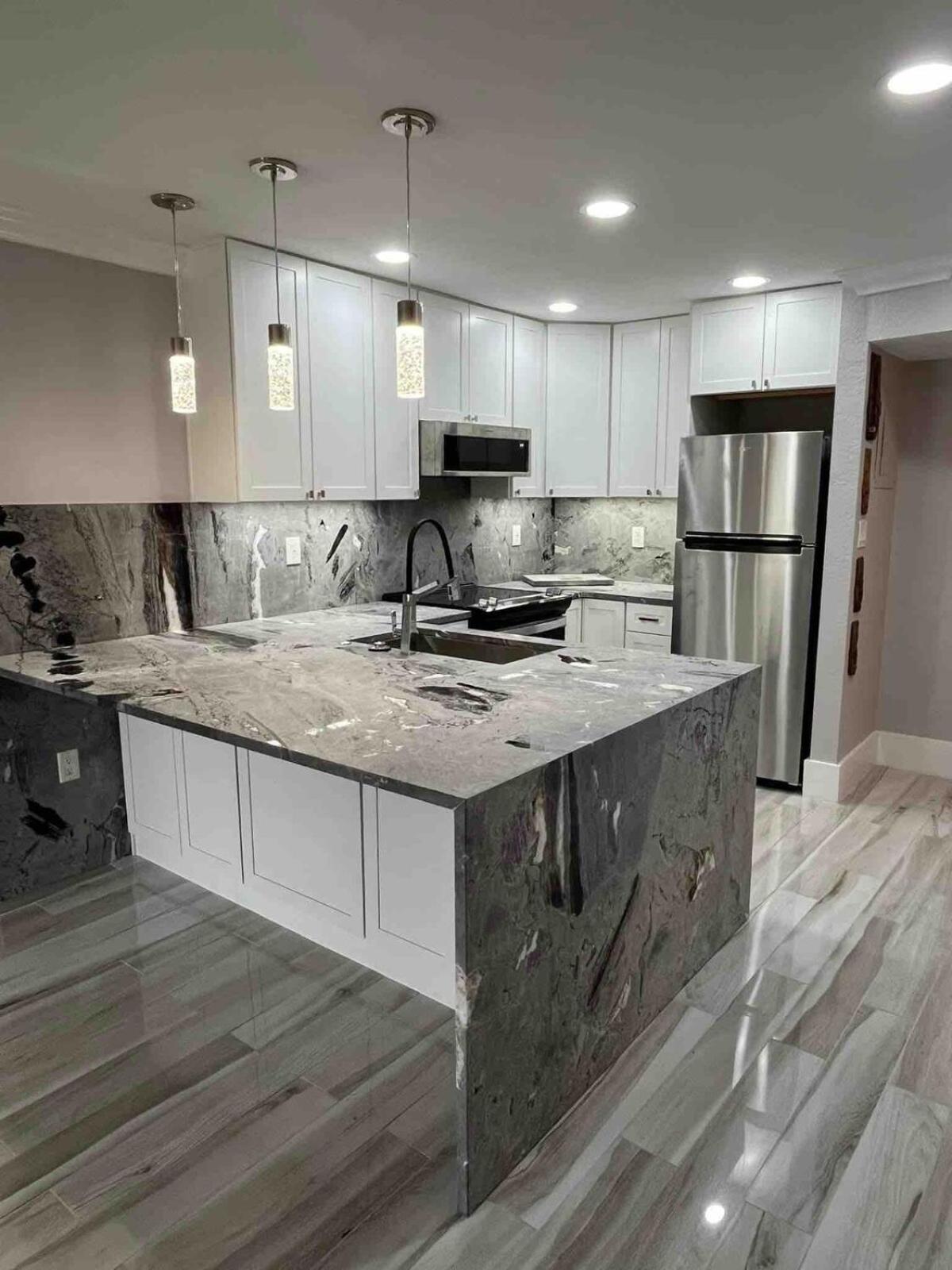 Private Just Steps To Beach! 4 Apartment St. Pete Beach