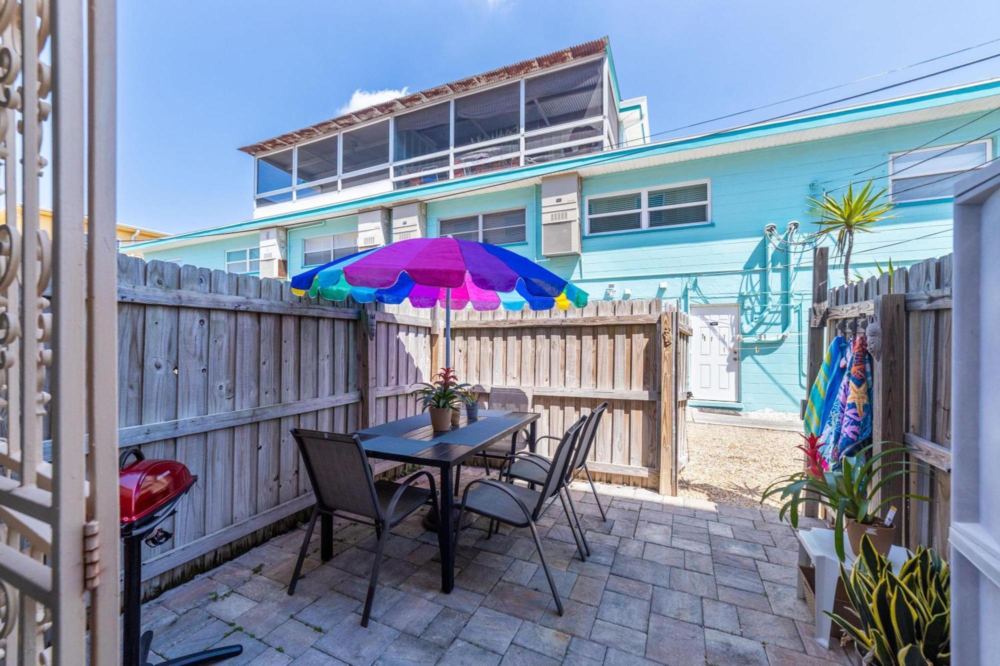 Newly Renovated 2 Beds 2 Baths In St Pete