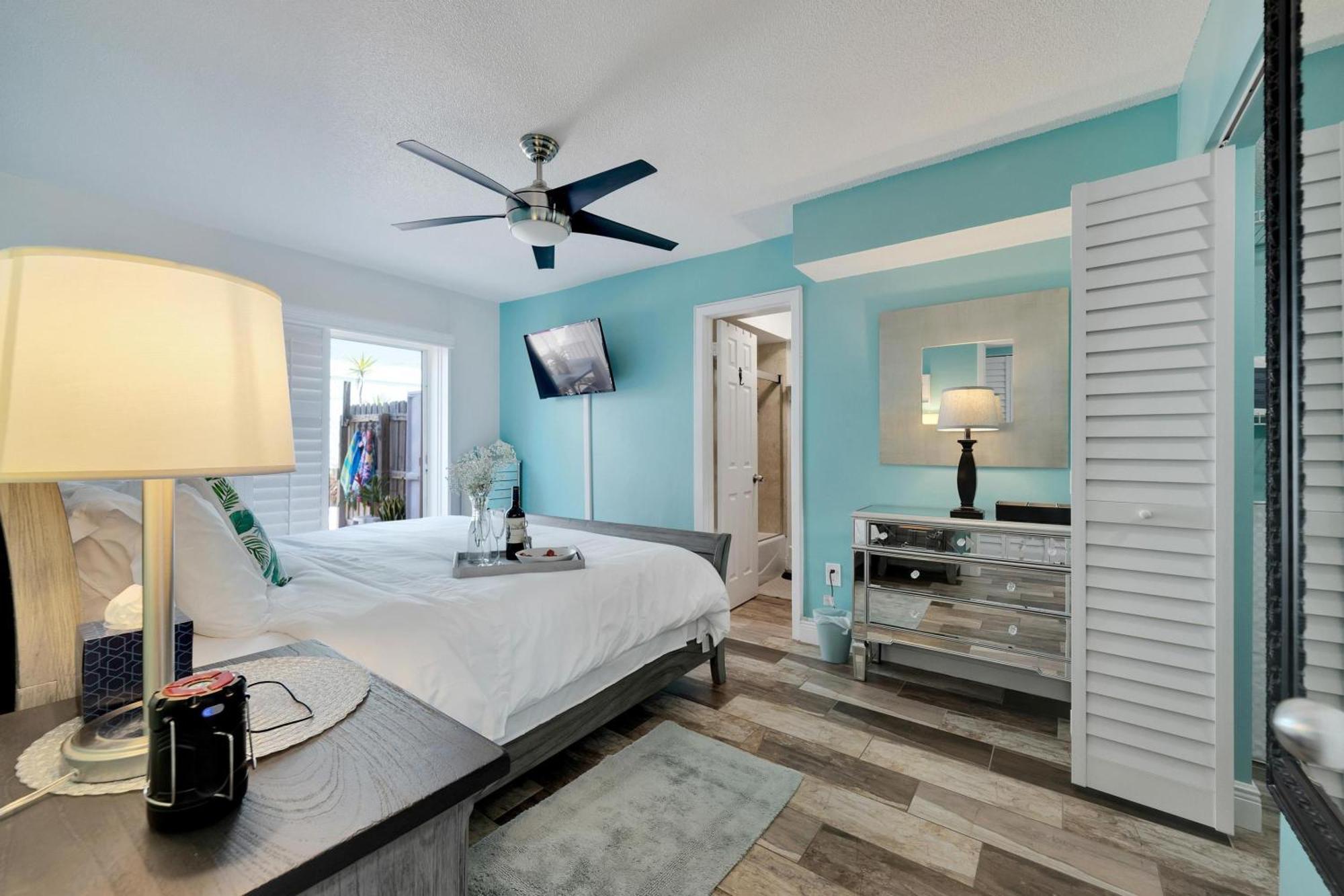 Newly Renovated 2 Beds 2 Baths In St Pete Holiday home *