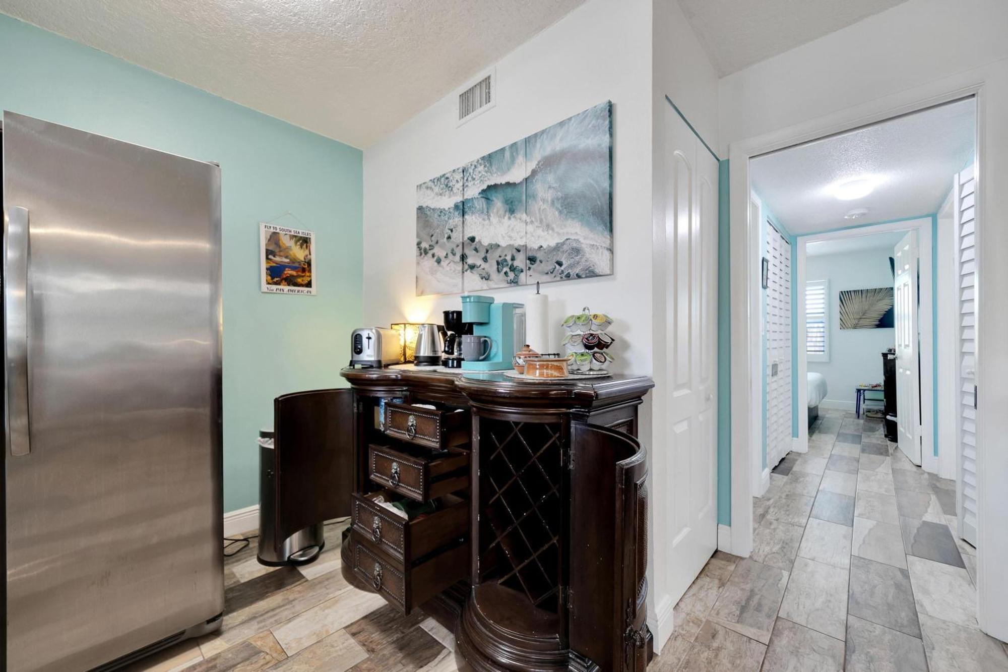 Newly Renovated 2 Beds 2 Baths In St Pete Holiday home