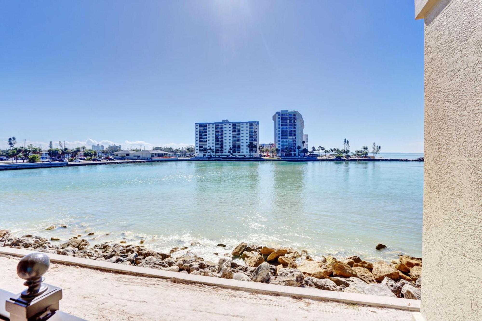 Land's End 5-203 Gulf-bay Front - Premier Holiday home