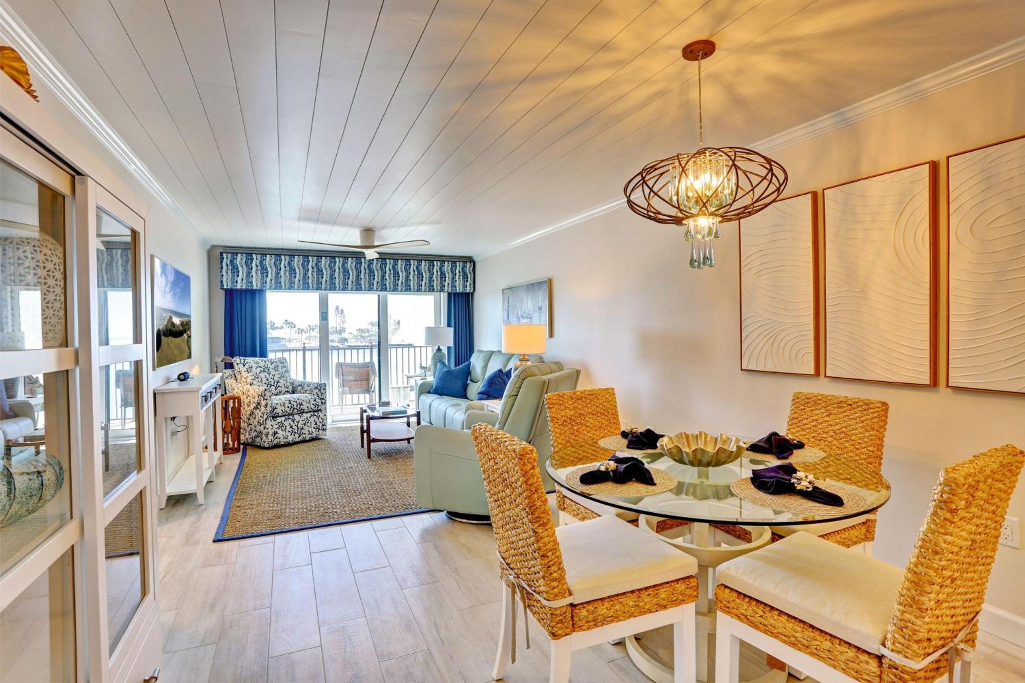 Land's End 5-203 Gulf-bay Front - Premier Holiday home St. Pete Beach