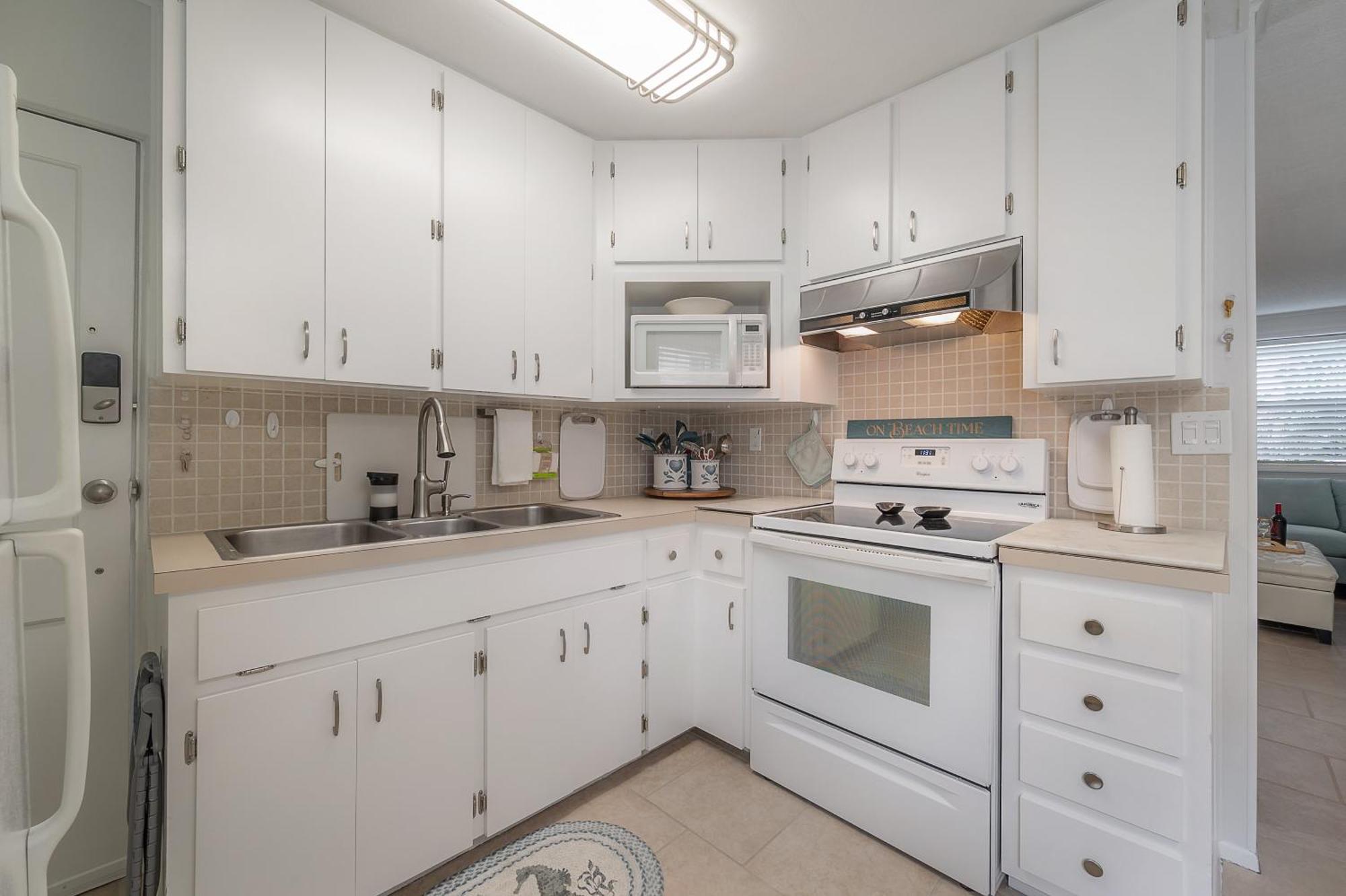 6700 Sunset Way Unit 702 *
