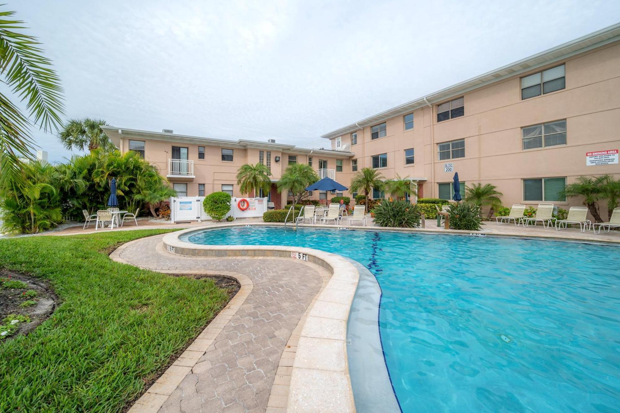 6700 Sunset Way Unit 702 Holiday home St. Pete Beach