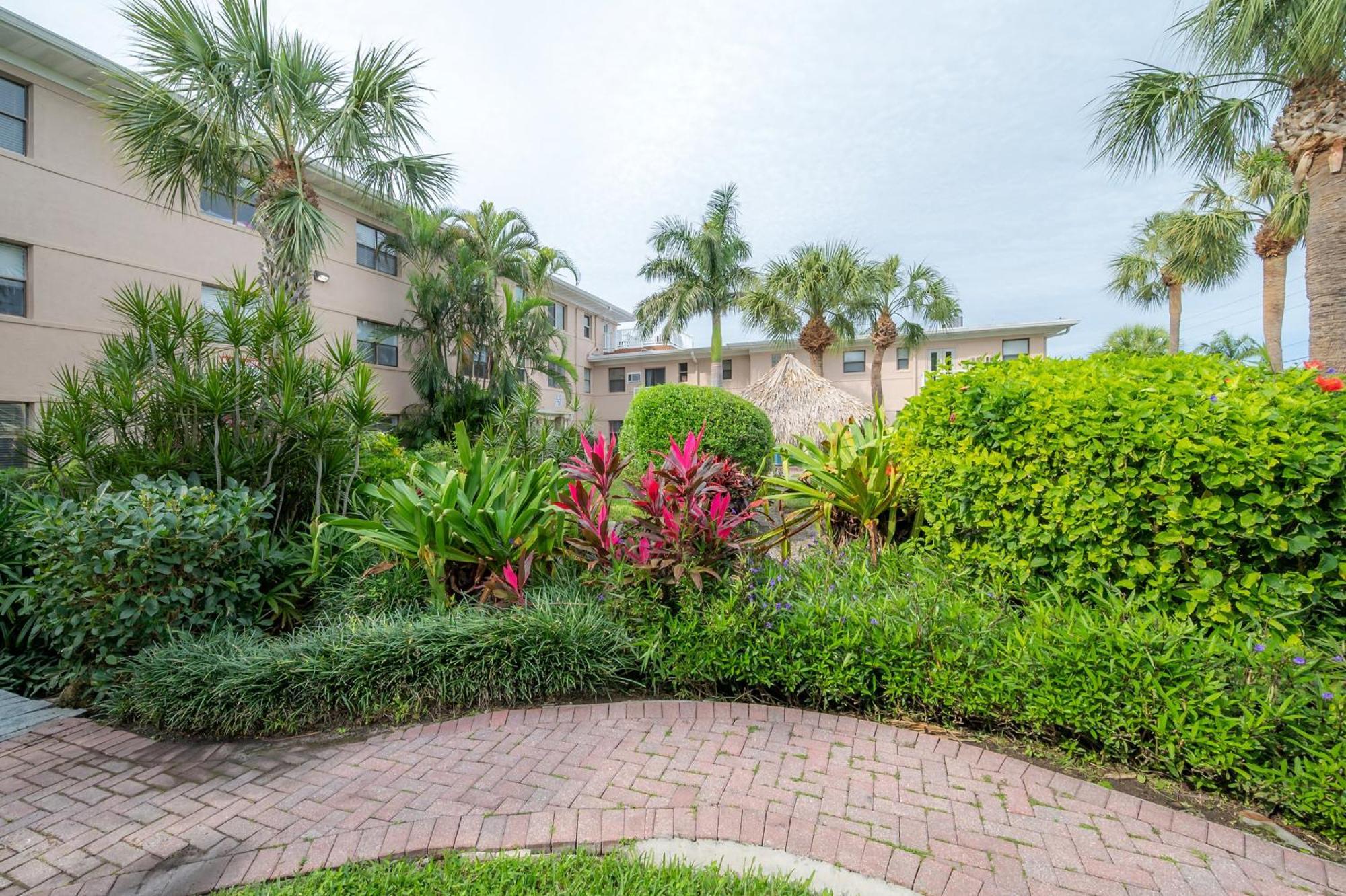 6700 Sunset Way Unit 702 *
