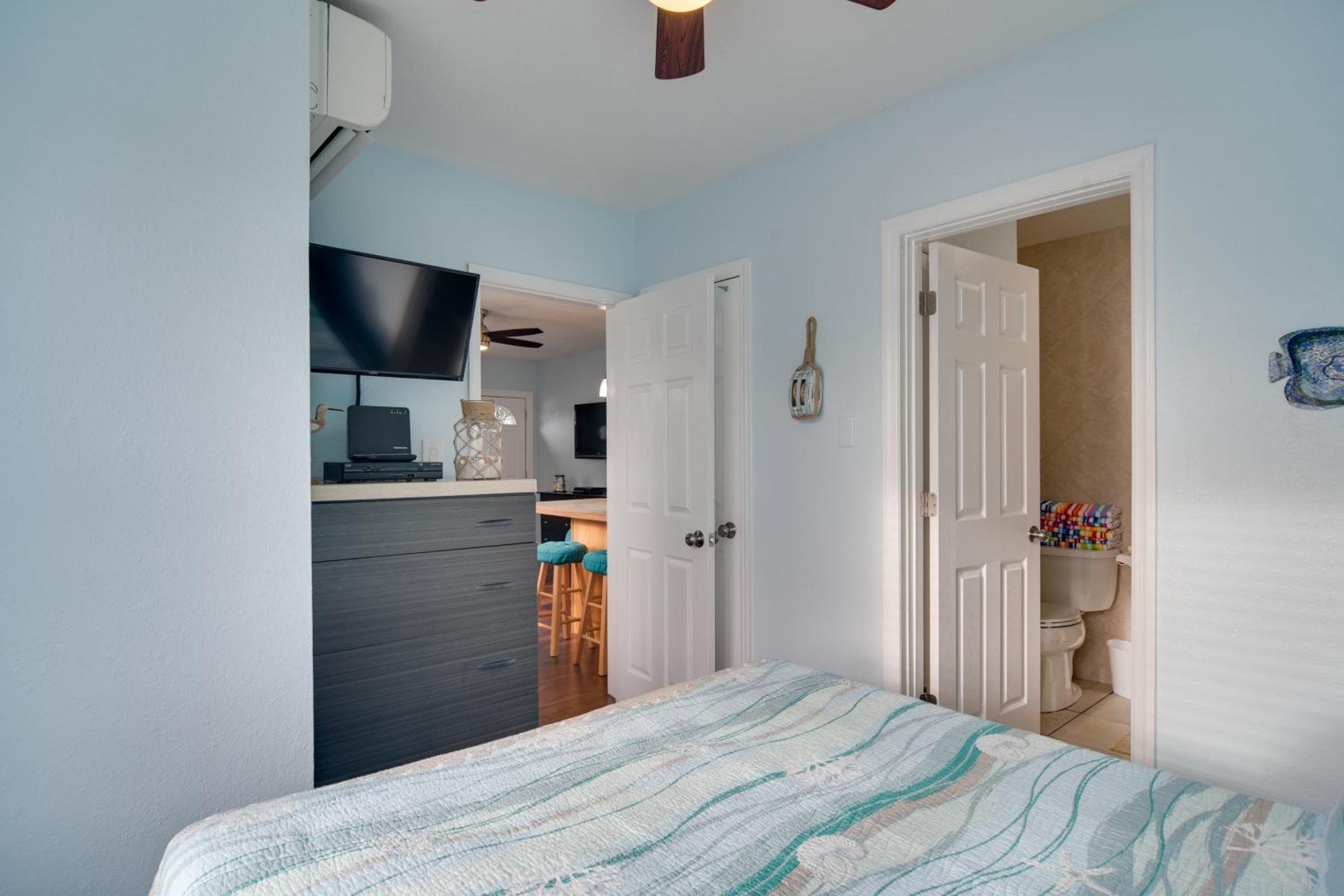 With Community Pool - Walk To Madeira Beach! * St. Pete Beach