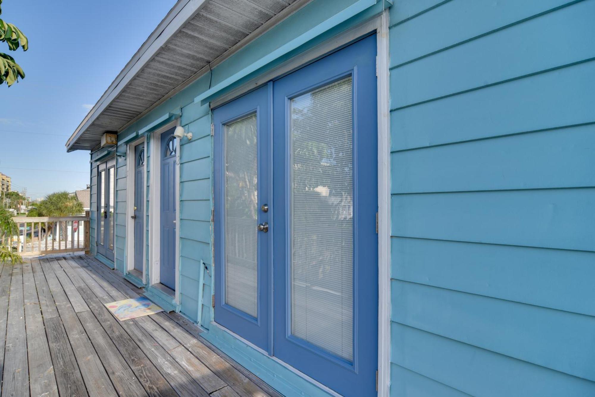With Community Pool - Walk To Madeira Beach! *