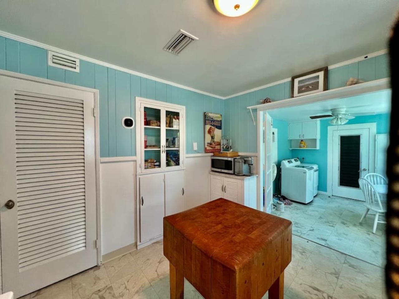 Holiday home Beachfront- Quaint Front House Pass A Grille *