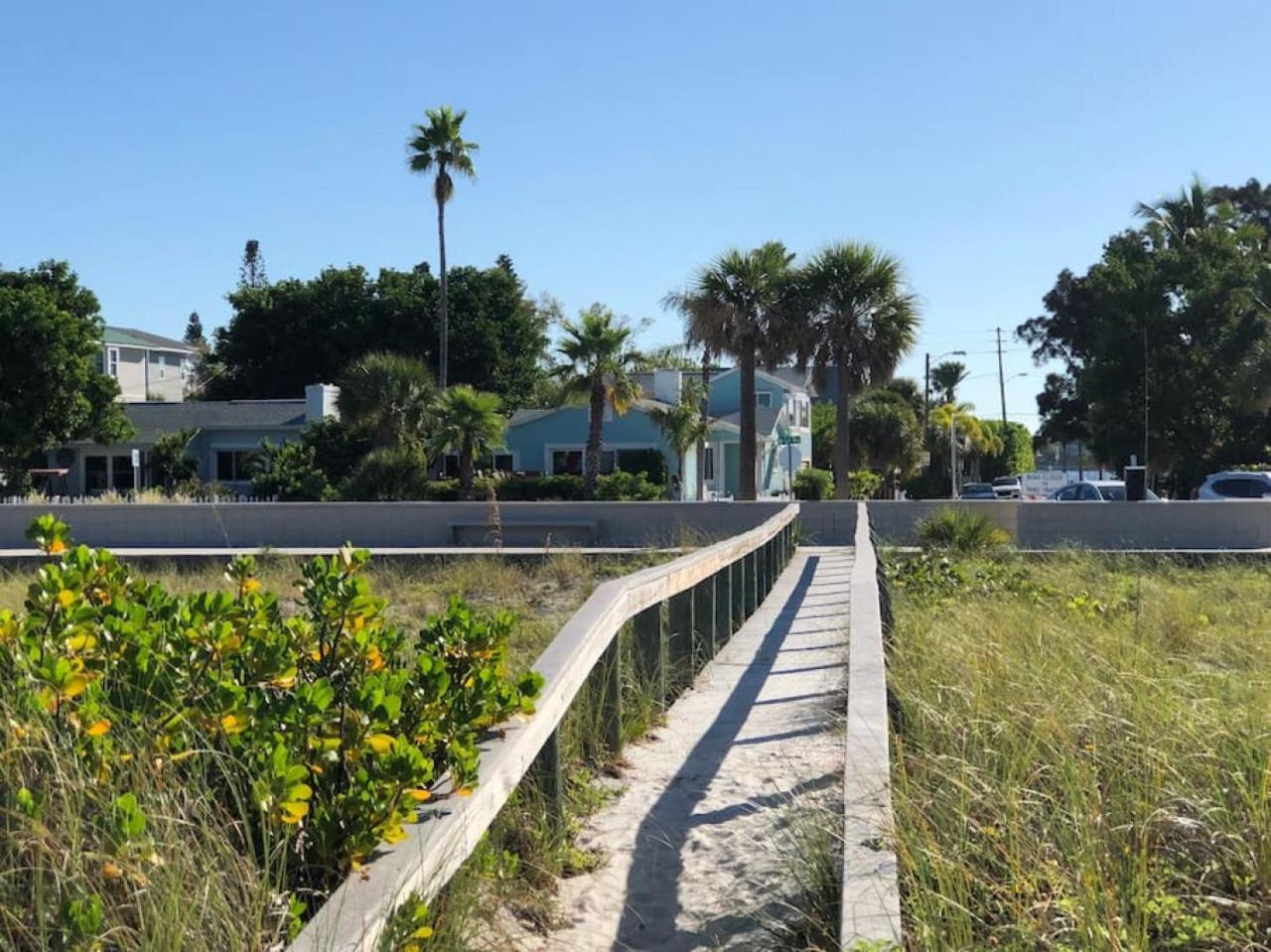 Holiday home Beachfront- Quaint Front House Pass A Grille St. Pete Beach