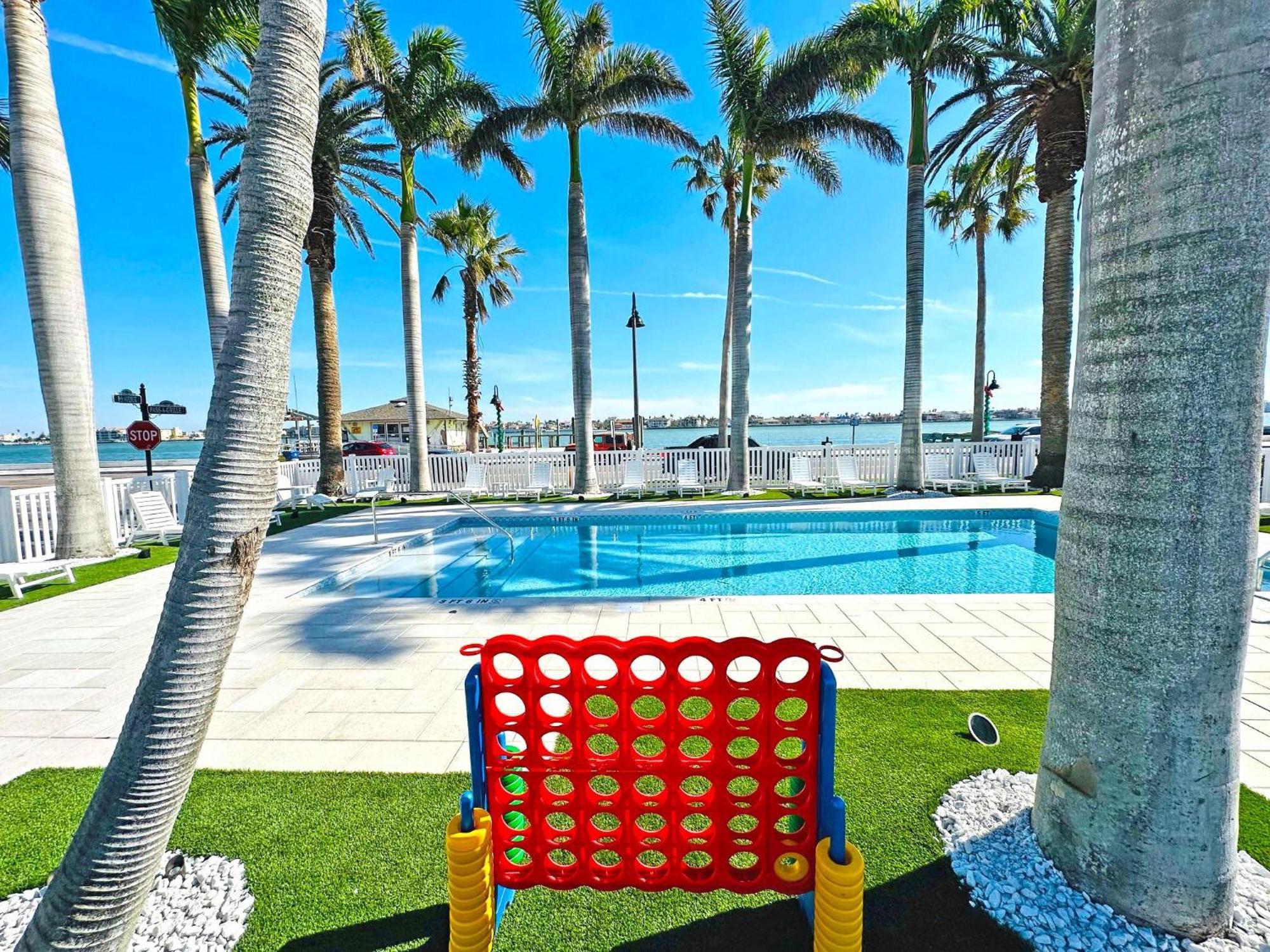 La Tortuga Historic Pass A Grille St Pete 7 * St. Pete Beach