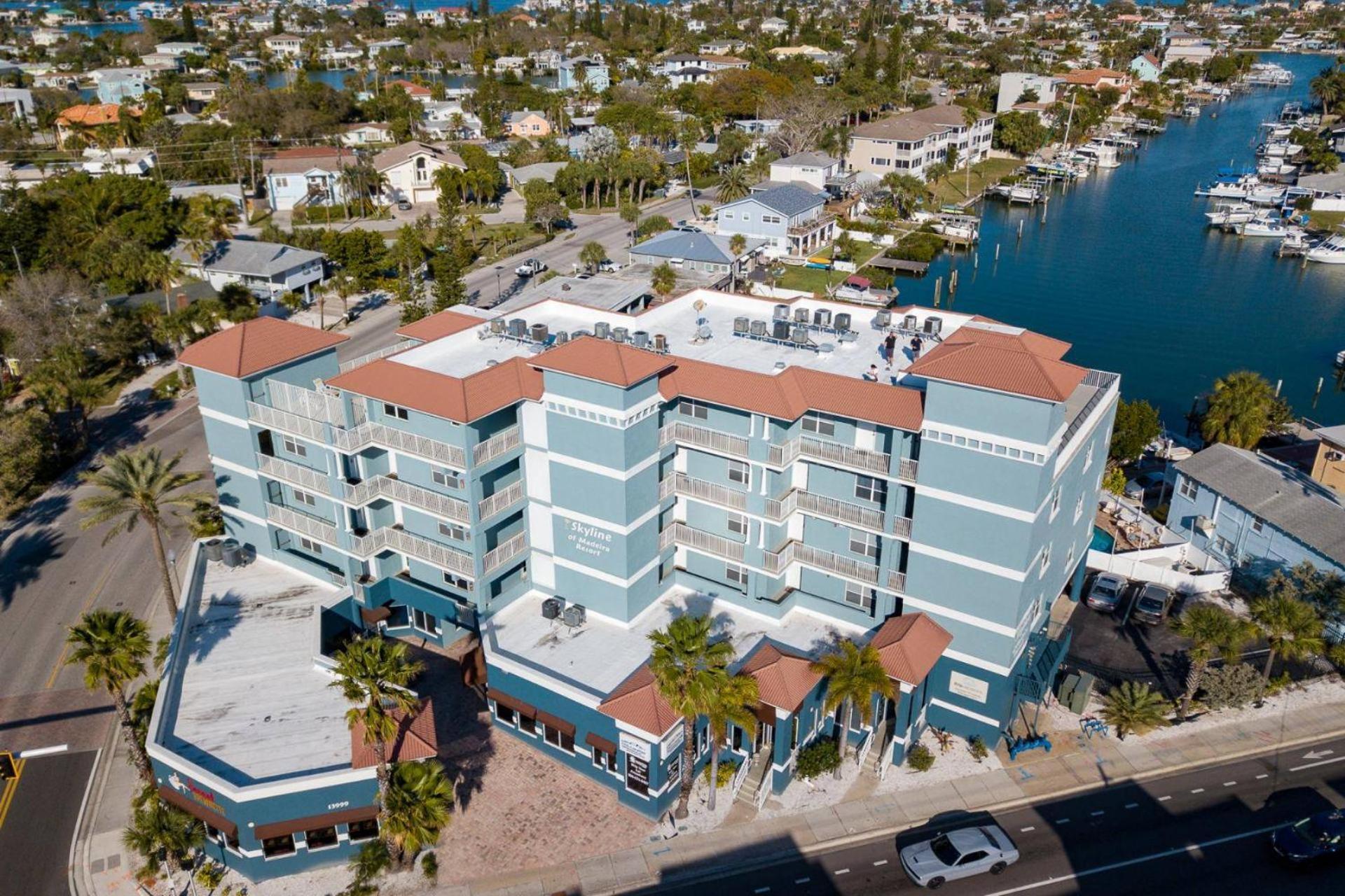 303 - Skyline - The Perky Pelican Holiday home St. Pete Beach