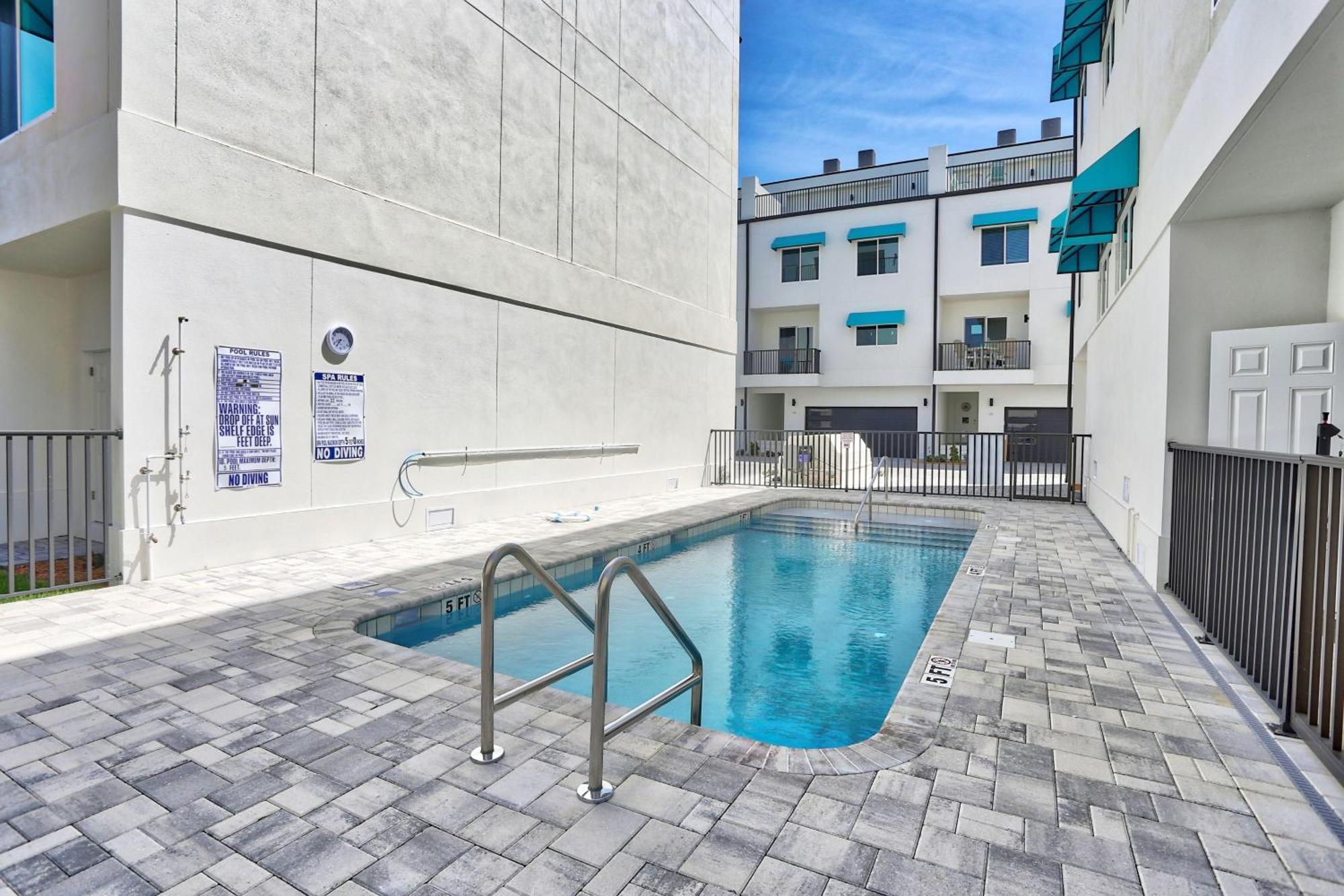 Azul Townhomes C1 - Sol Retreat St. Pete Beach
