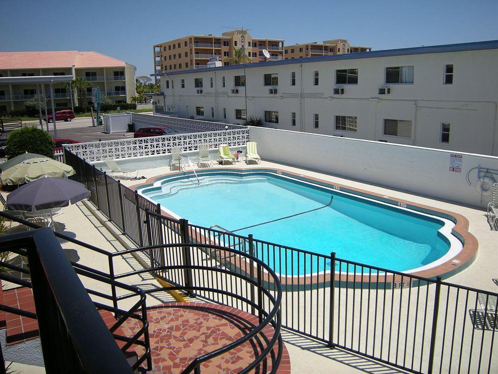 Beachside Motel 2*