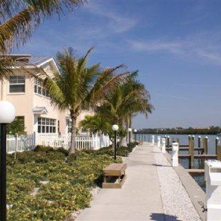 Hotel Barefoot Club
