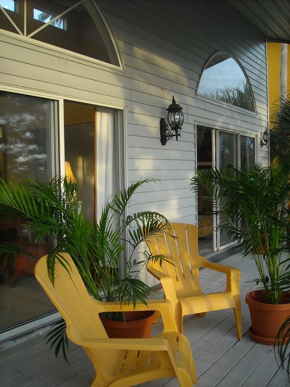 3000 Sq Ft And Bay Apartment