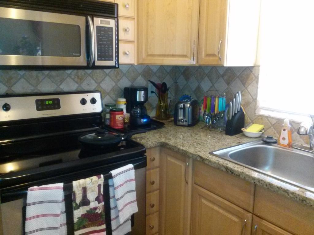 Beach Vacation Get-away Apartment St. Pete Beach