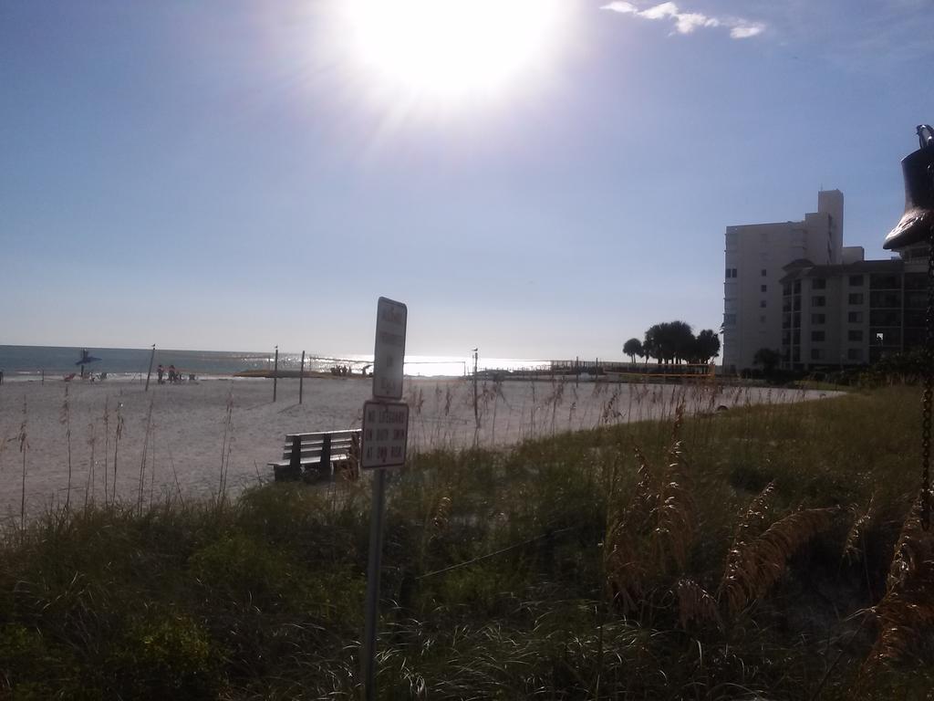 Beach Vacation Get-away Apartment *