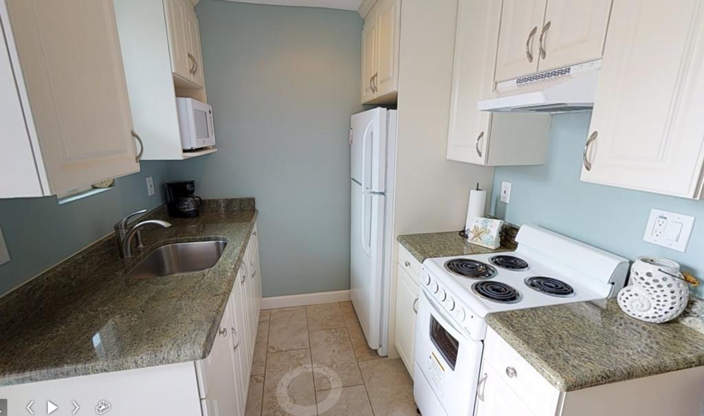 Apartment Friendly Native 108 St. Pete Beach